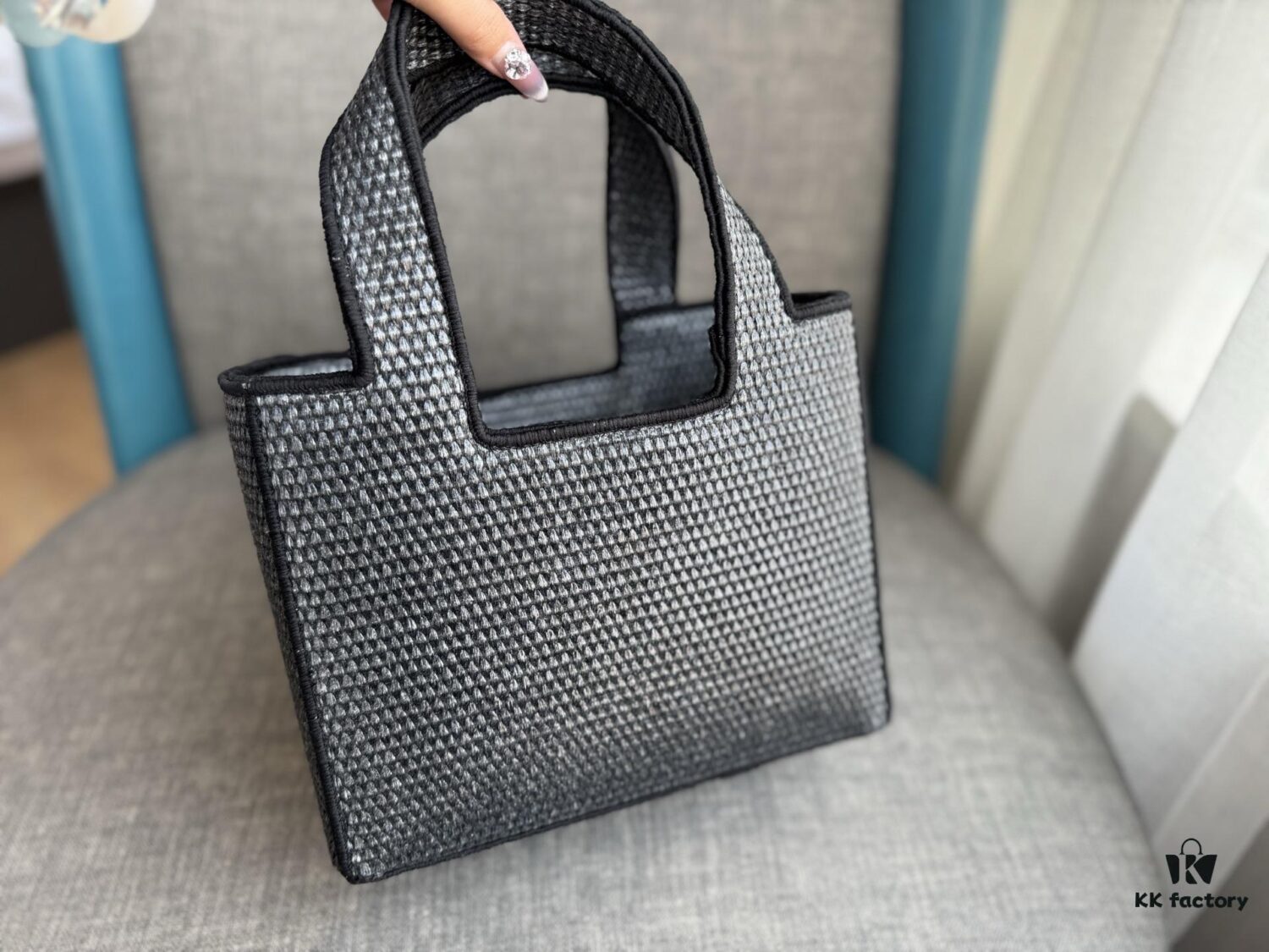 Loewe Anagram Basket Embroidered Logo Rattan Woven Shopping Tote Beach Bag Summer New Arrival Basket Bag Woven Leather-Trimmed Tote for Beach and Vacation