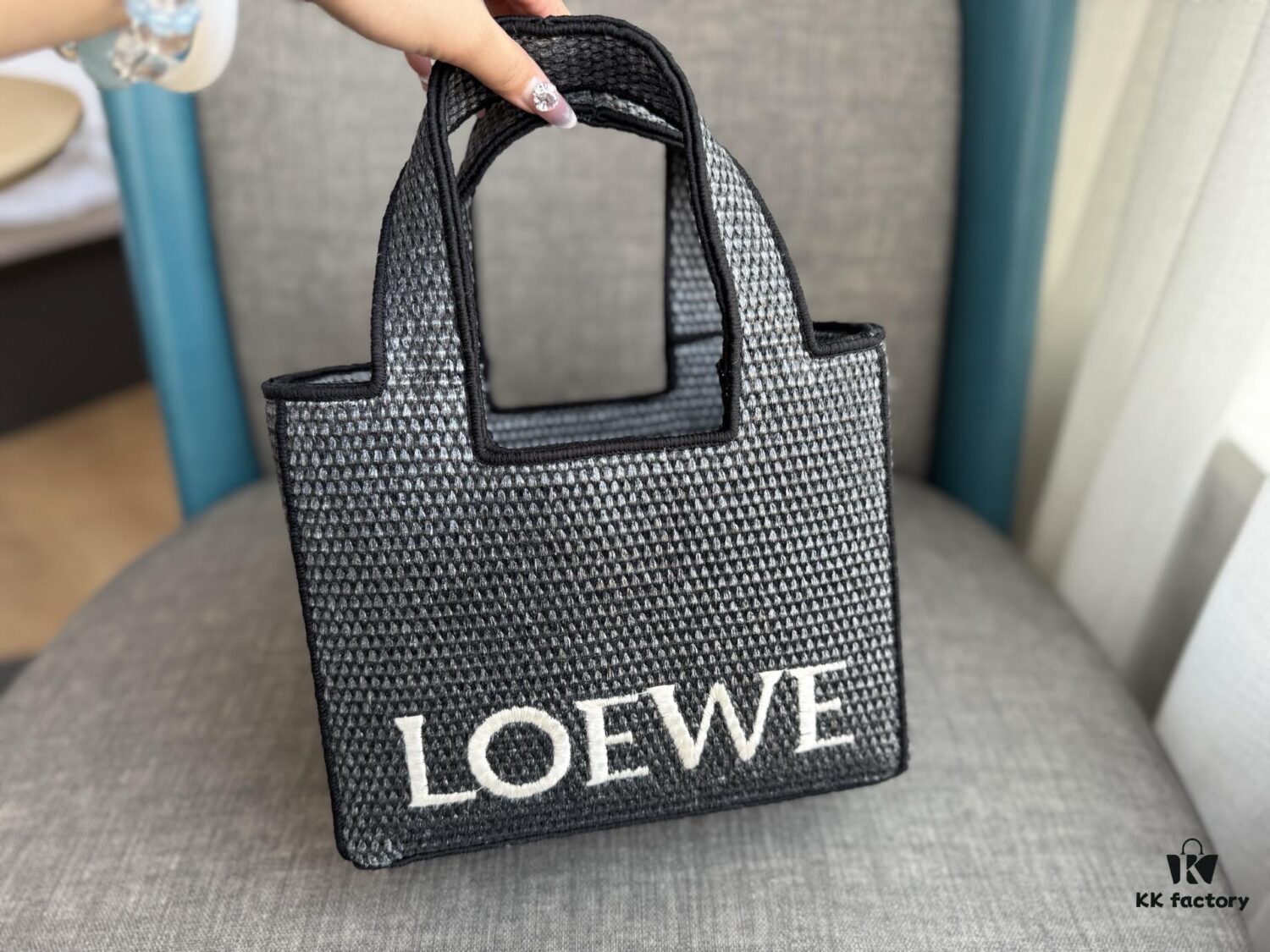Loewe Anagram Basket Embroidered Logo Rattan Woven Shopping Tote Beach Bag Summer New Arrival Basket Bag Woven Leather-Trimmed Tote for Beach and Vacation