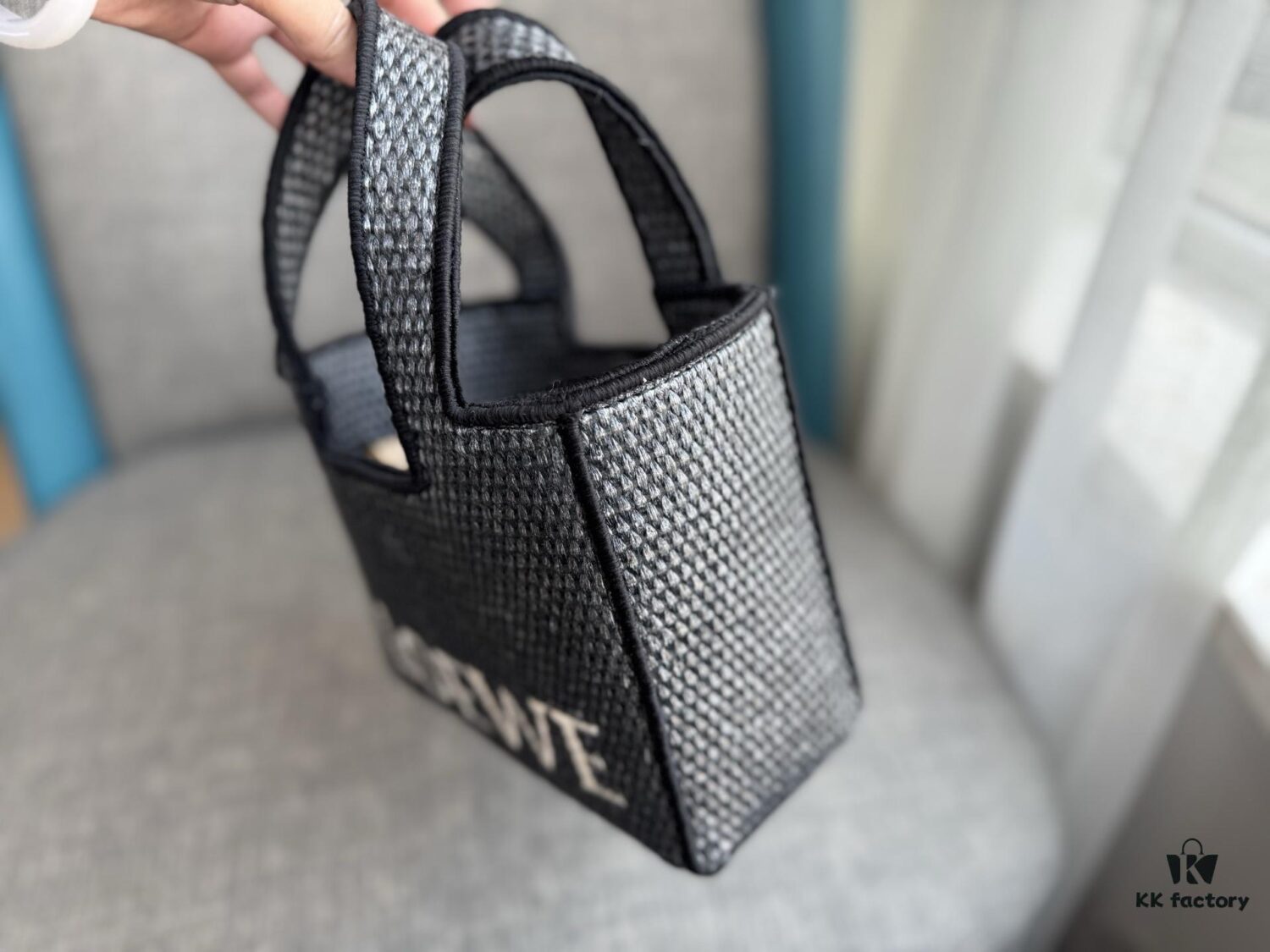Loewe Anagram Basket Embroidered Logo Rattan Woven Shopping Tote Beach Bag Summer New Arrival Basket Bag Woven Leather-Trimmed Tote for Beach and Vacation