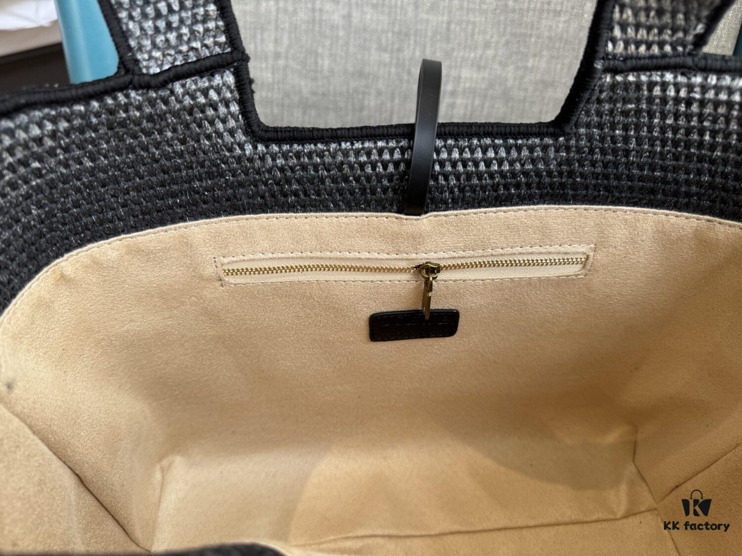 Loewe Anagram Basket Embroidered Logo Rattan Woven Shopping Tote Beach Bag Summer New Arrival Basket Bag Woven Leather-Trimmed Tote for Beach and Vacation