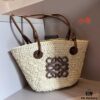 LOEWE Roewe Mini Straw Bag, Small Size, Essential for Beach Outings, 25*20cm