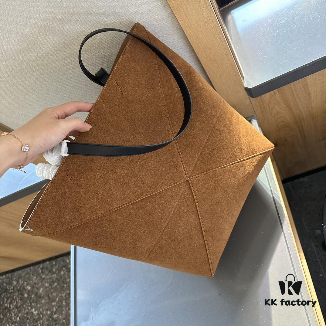 Suede Loewe Luna Shoulder Bag, Includes Pendant and Gift Box Packaging 🎁