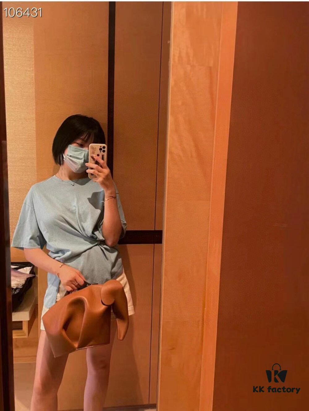 Loewe🌟 Classic Calfskin Elephant Handbag Arrived 👏