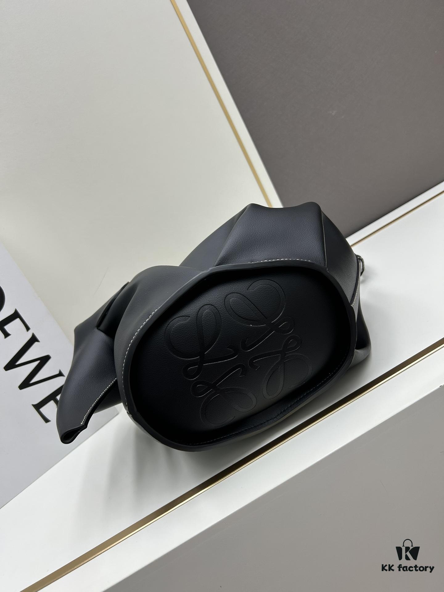 Loewe🌟 Classic Calfskin Elephant Handbag Arrived 👏