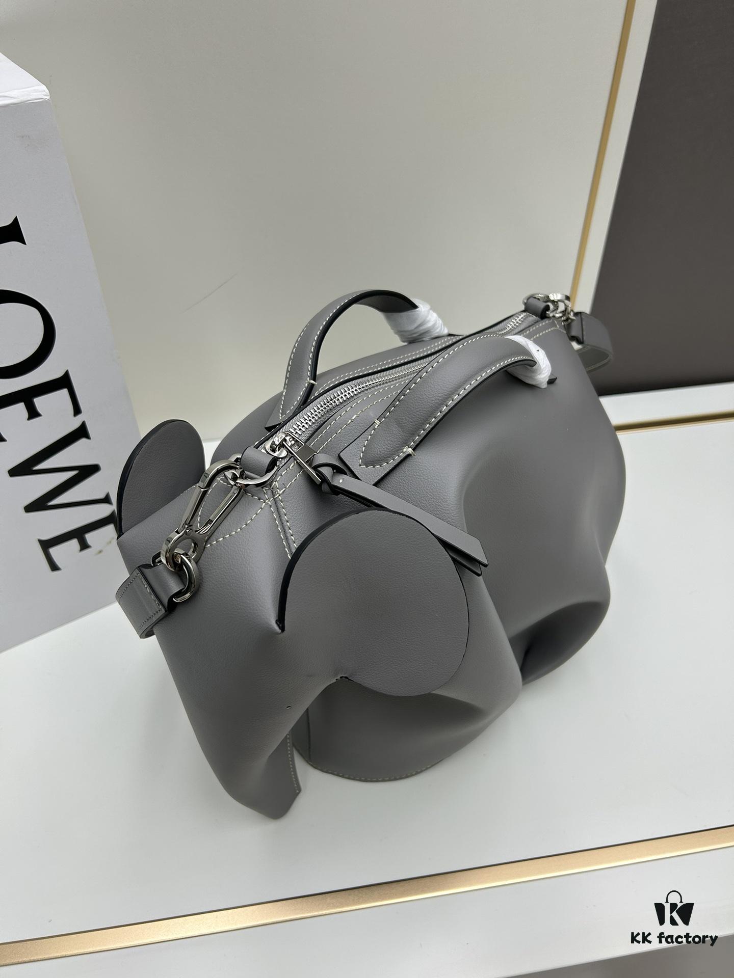Loewe🌟 Classic Calfskin Elephant Handbag Arrived👏