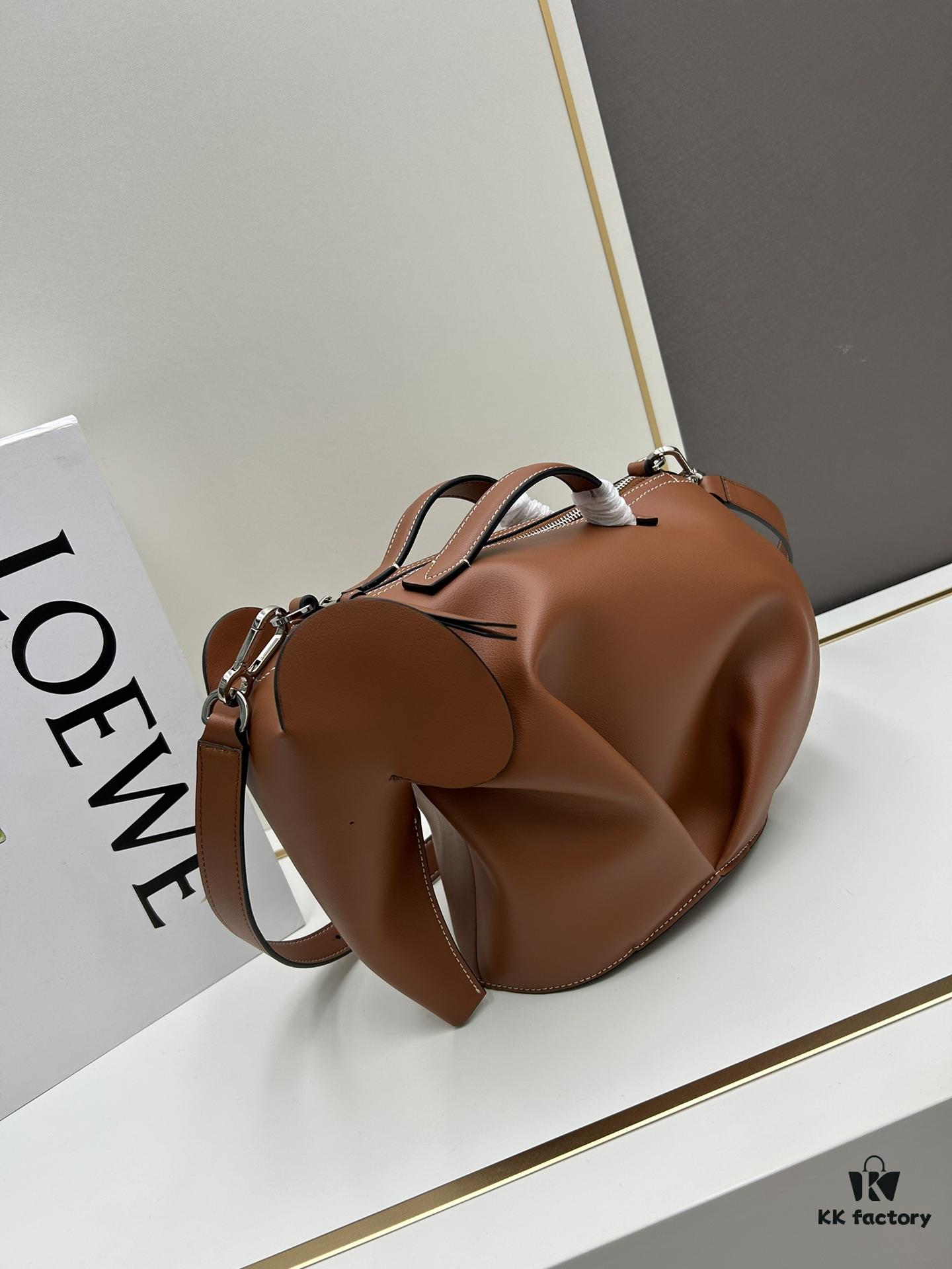 Loewe🌟 Classic Calfskin Elephant Handbag Arrived👏