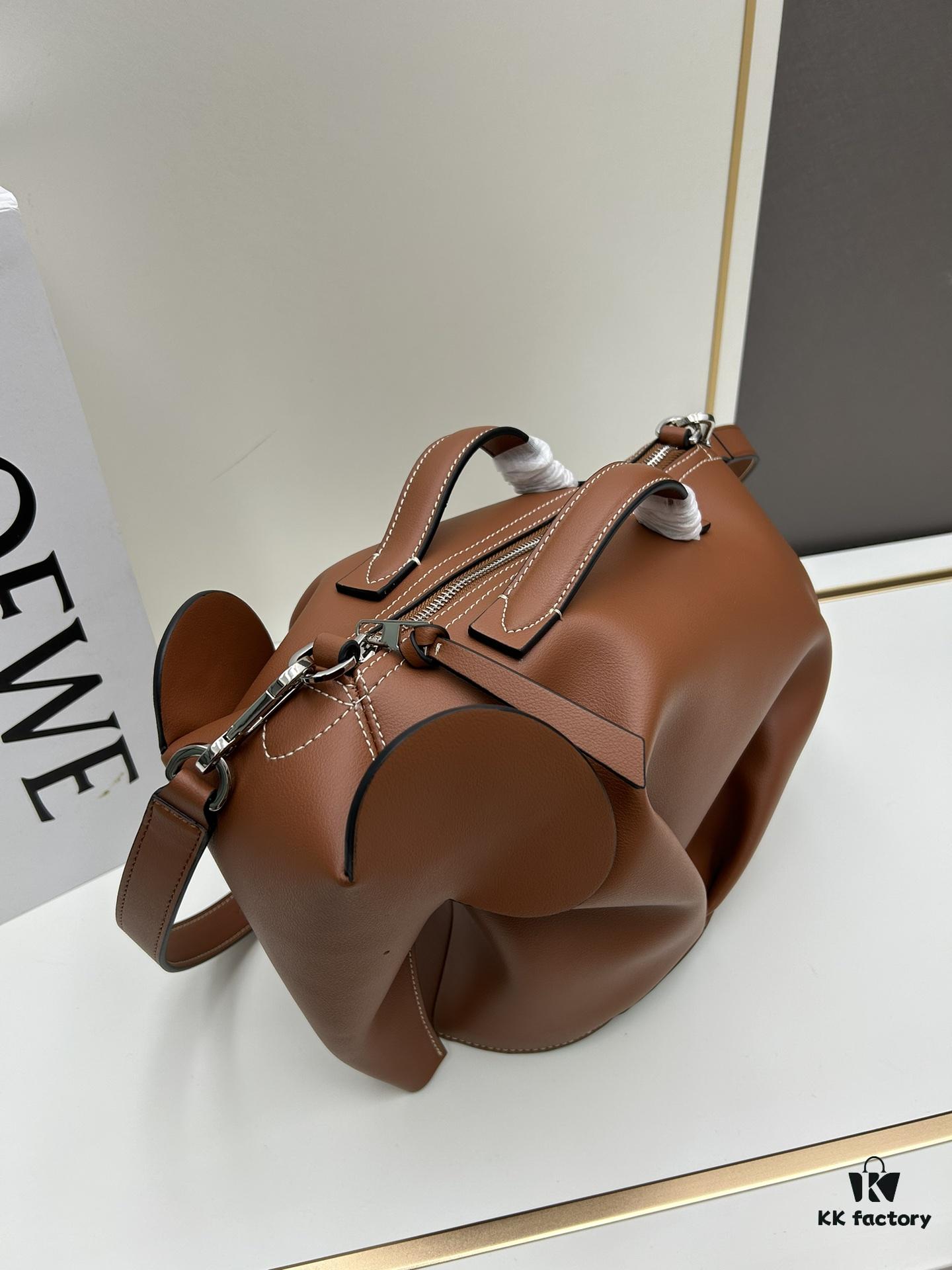 Loewe🌟 Classic Calfskin Elephant Handbag Arrived👏