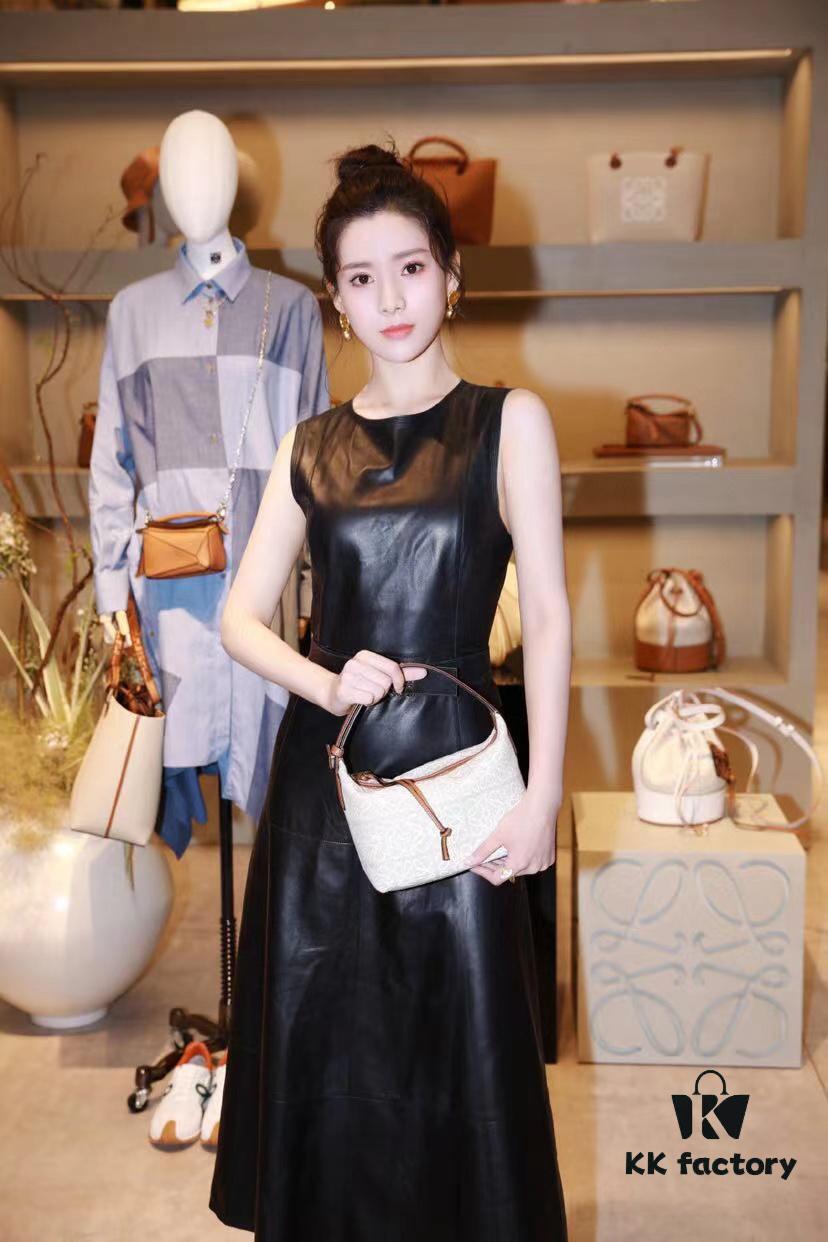 Large Loewe Cubi Monogram Lunch Box Bag – Fabric with Brown Trim