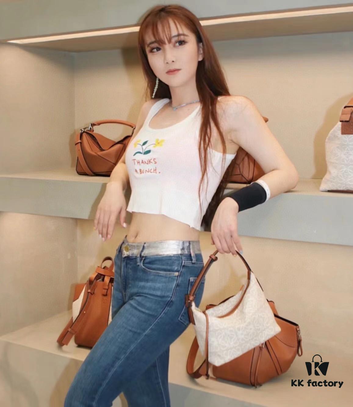 Large Loewe Cubi Monogram Lunch Box Bag – Fabric with Brown Trim