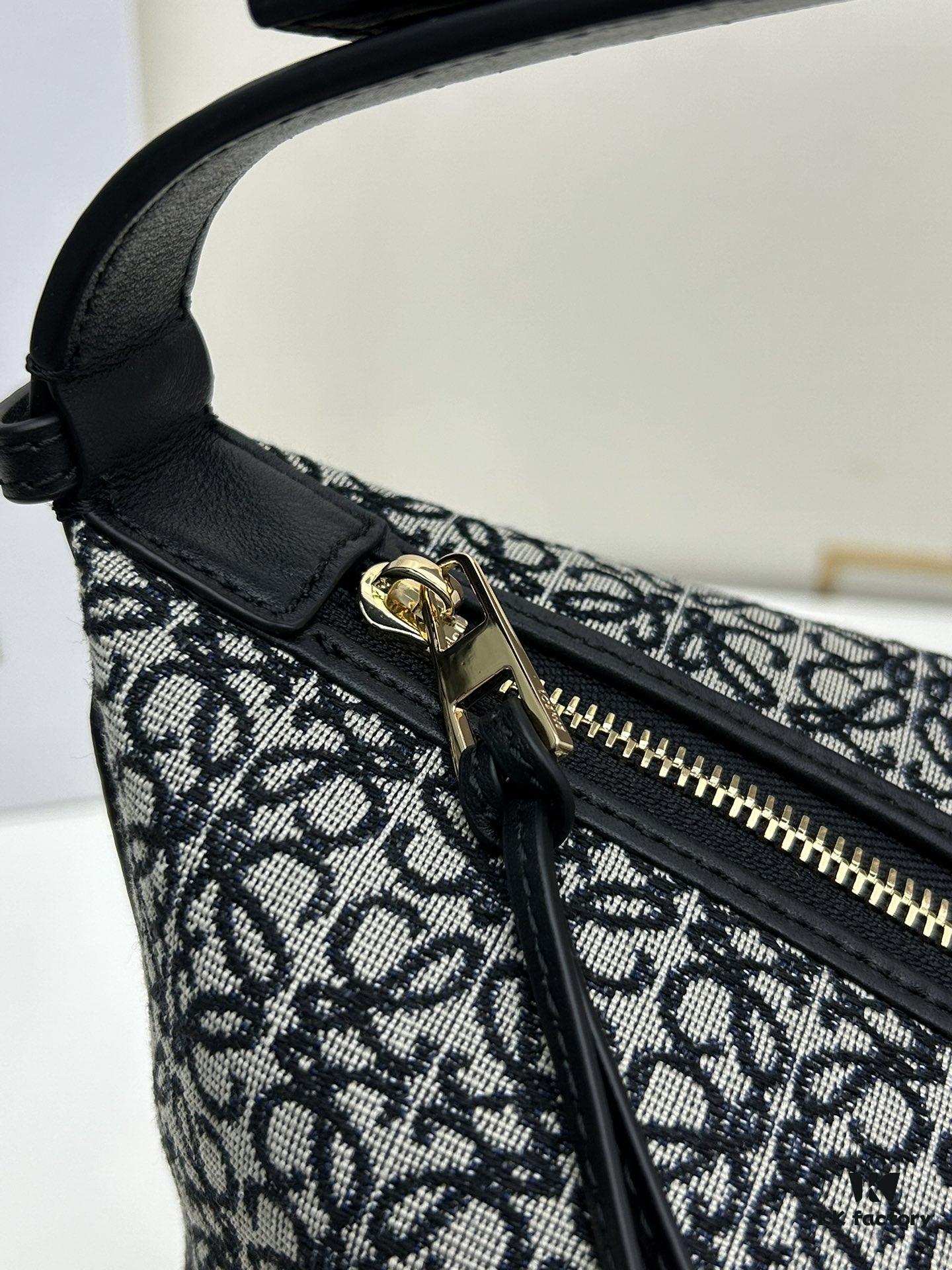 Large Loewe Cubi Canvas Lunch Box Bag – Beige Fabric with Brown Trim