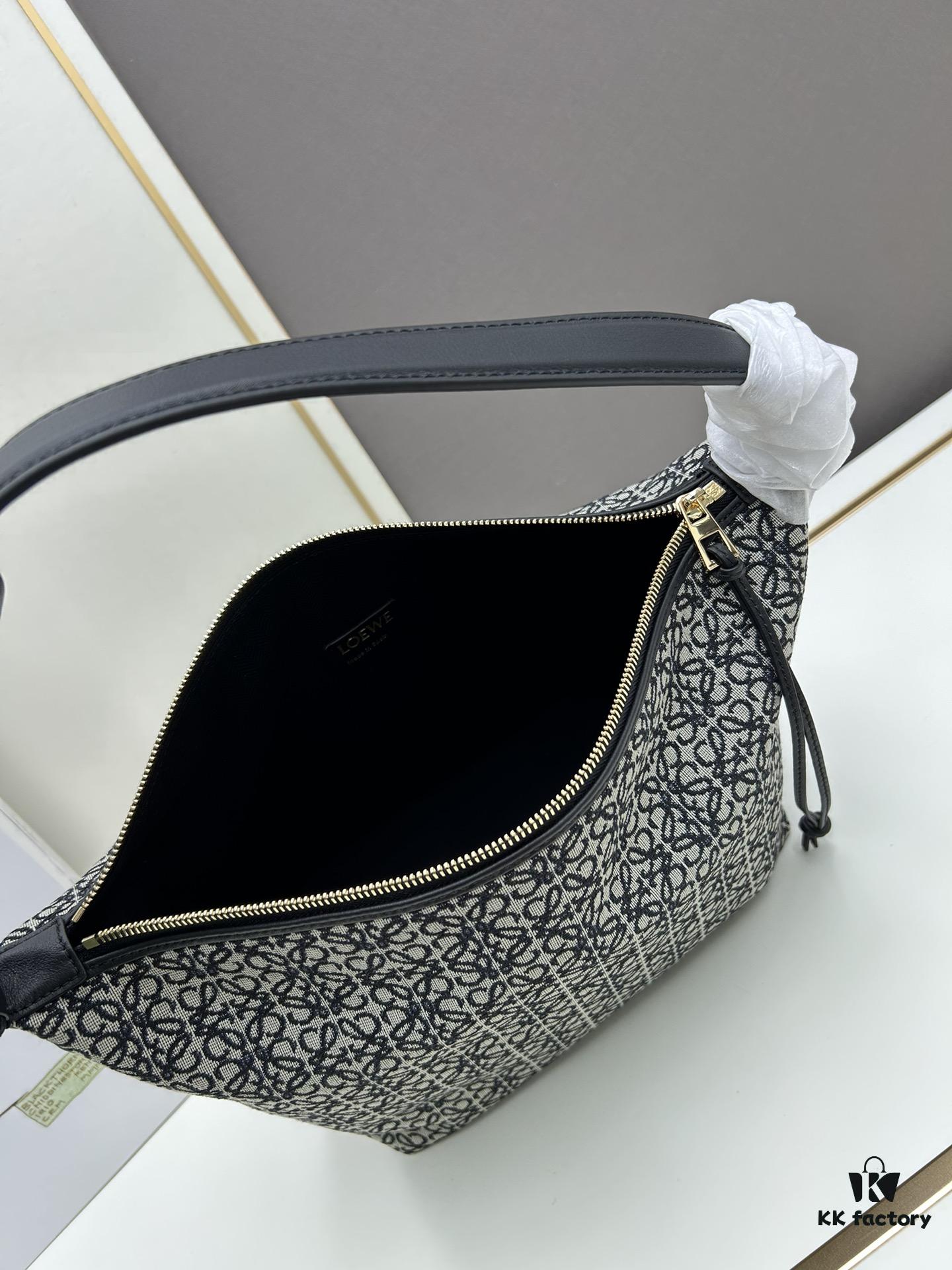 Large Loewe Cubi Canvas Lunch Box Bag – Beige Fabric with Brown Trim