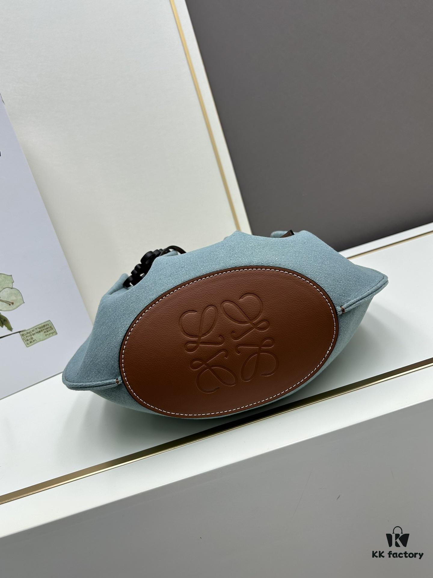 Loewe Shell Tote Mini Bag, Model S420280