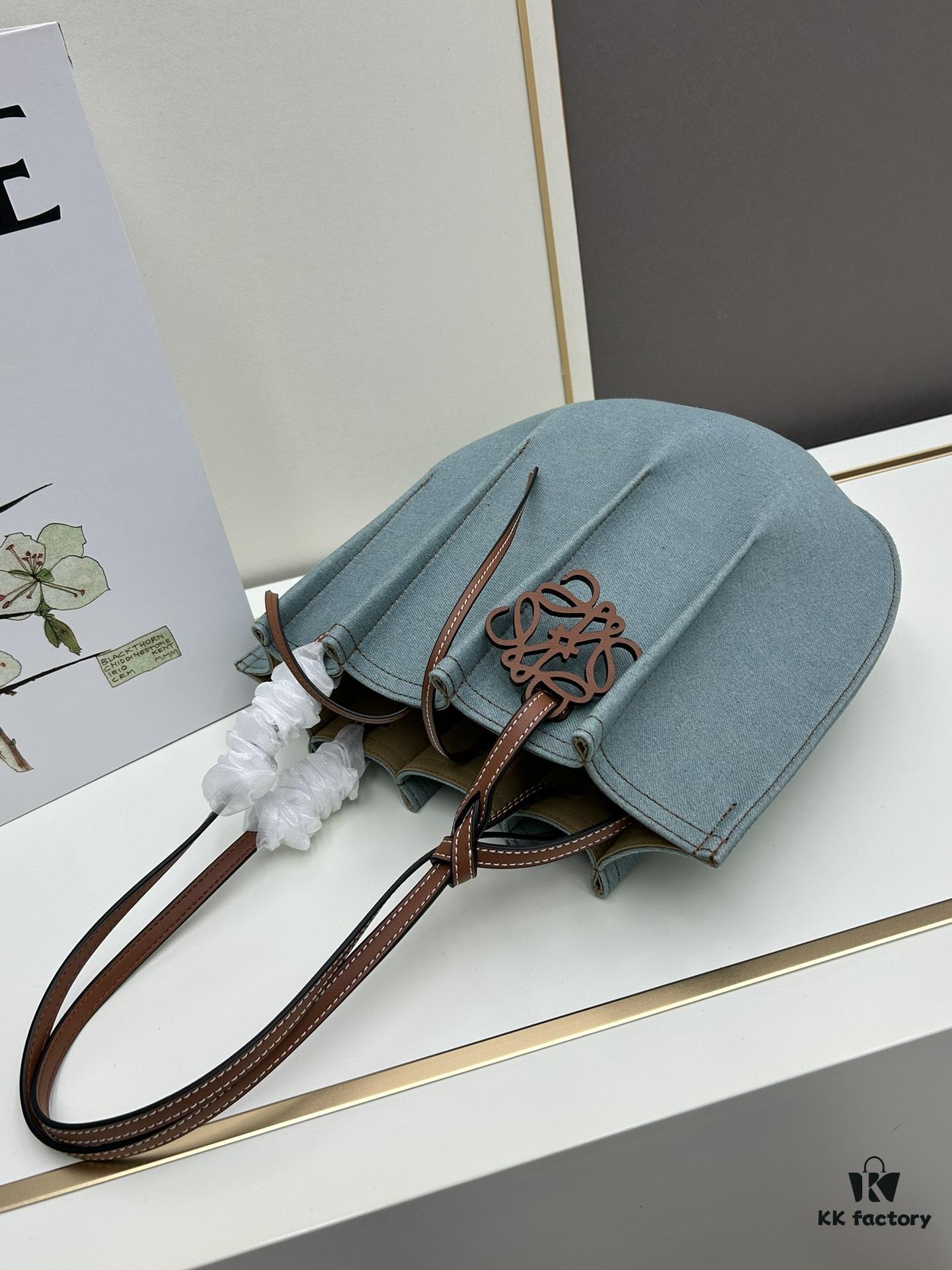 Loewe Shell Tote Mini Bag, Model S420280