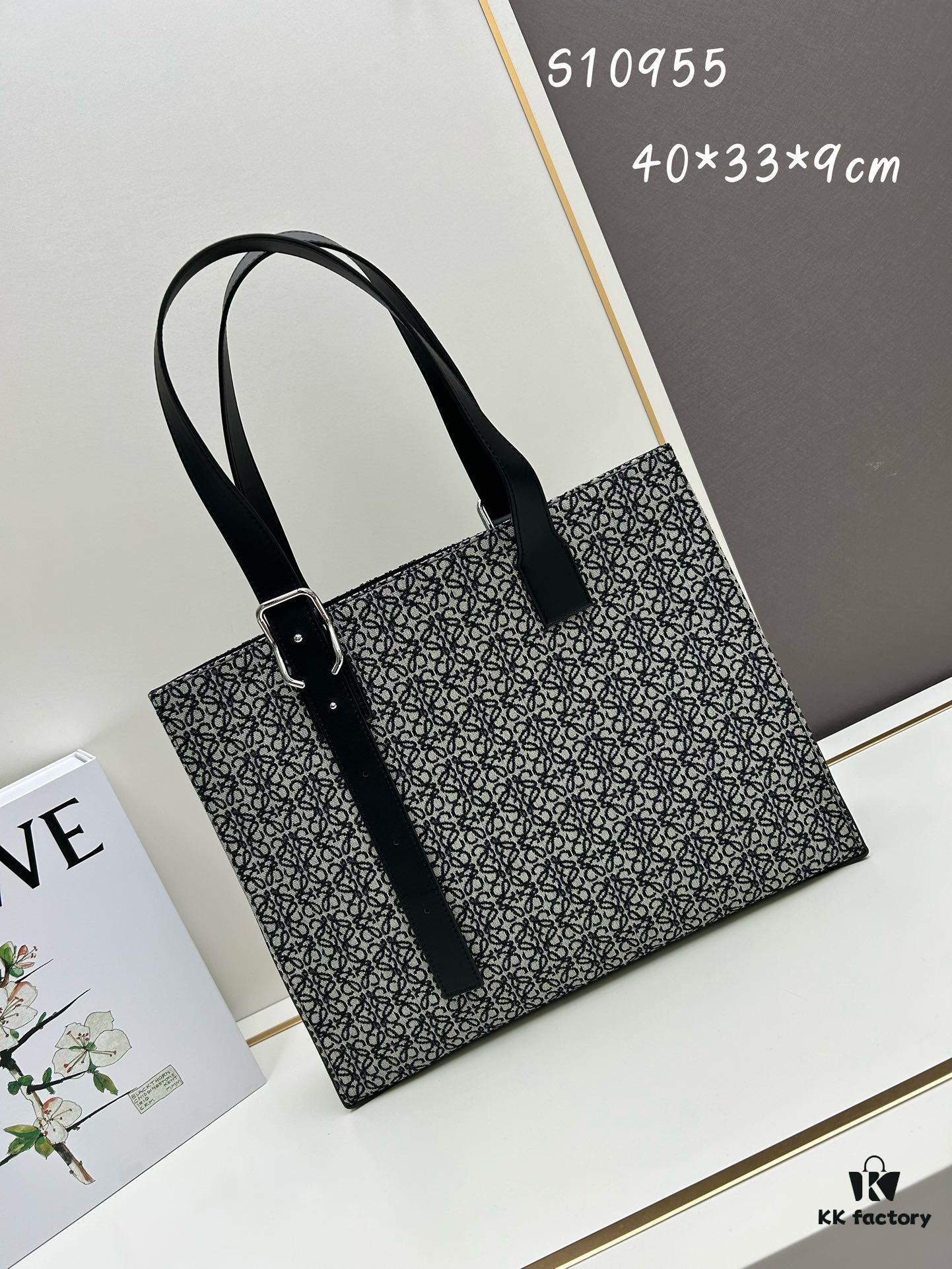 Leather and Fabric Loewe Buckle Tote Bag