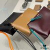 2024 New Arrival Knot T Shiny Nappa Leather Clutch Bag Model S3045