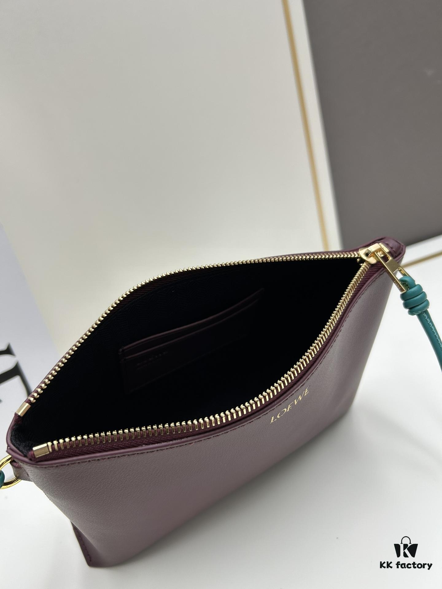 2024 New Arrival Knot T Shiny Nappa Calfskin Clutch - Model S3045