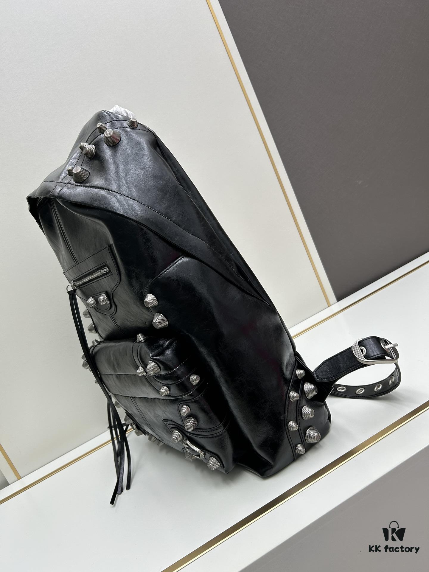 Genuine Leather Ba1enciaga Le Cagole Studs Backpack – A Stylish Accessory That Elevates Your Entire Outfit
