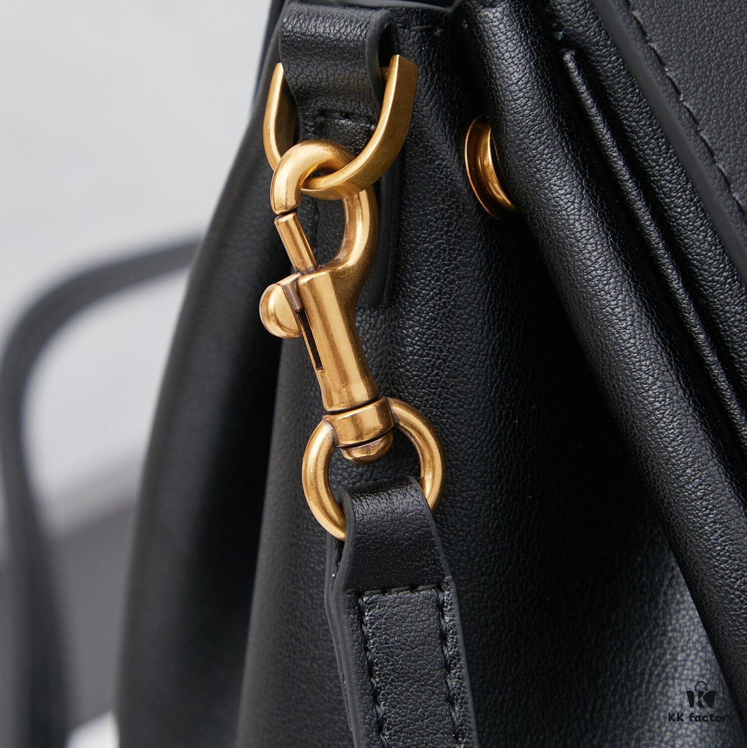 Vlog 🛍️ Details | Balenciaga Bel Air Minimalist and Stylish