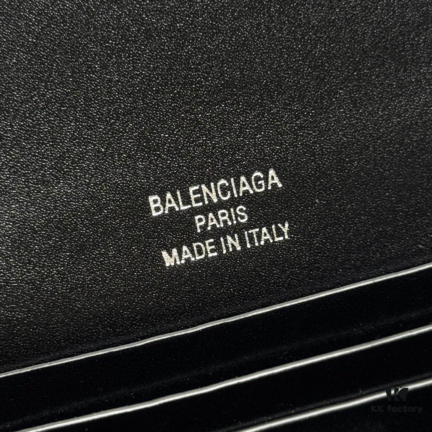 Balenciaga 2025SS Chiny Box Crossbody Bag, Small Size