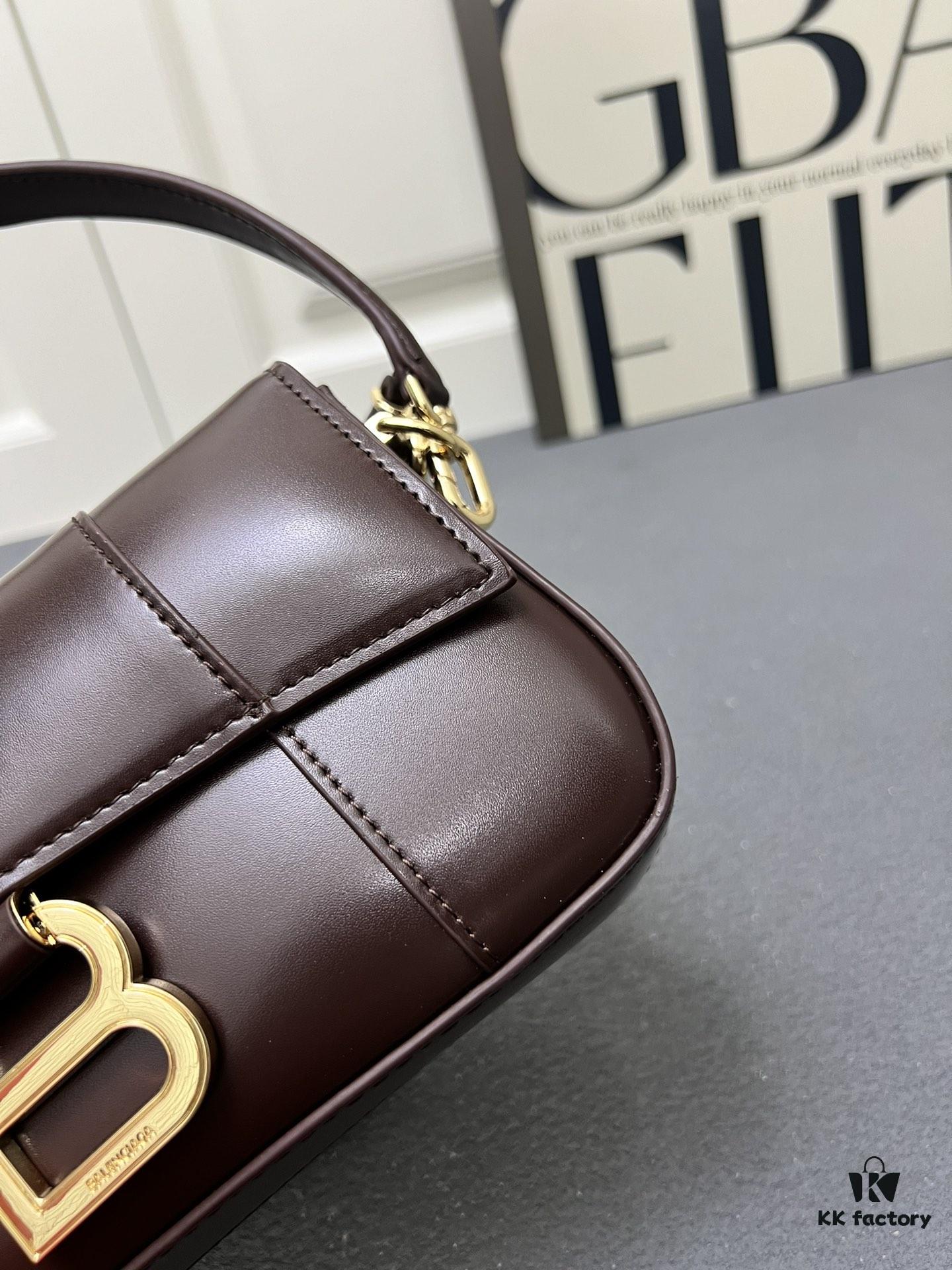 Genuine Top-Layer Cowhide Leather Bag 🎁 Balenciaga Paris, Size 23x13x4cm, 2025 New Arrival Niche Style Handbag 🛍️ Essential for Early Risers