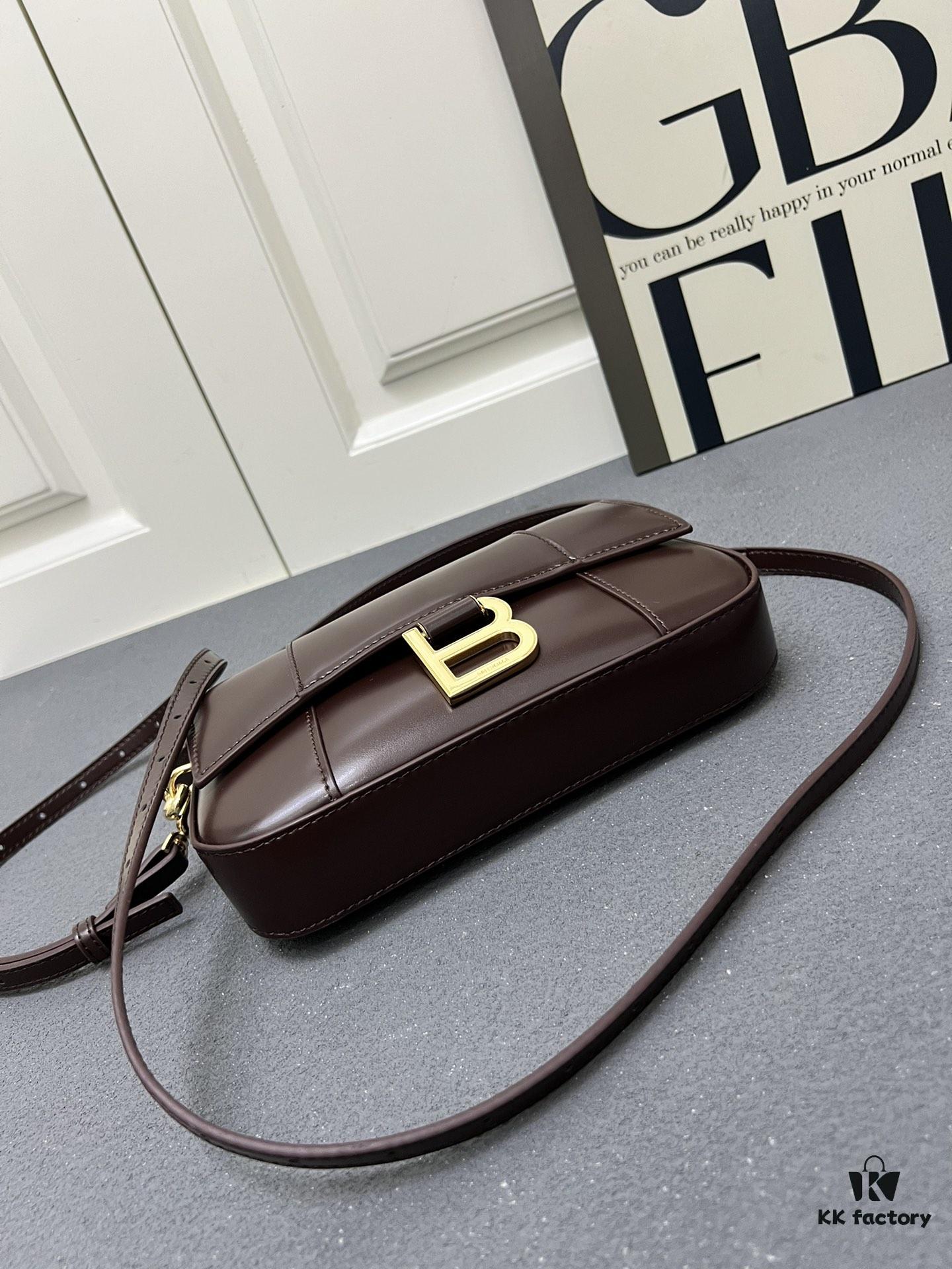 Genuine Top-Layer Cowhide Leather Bag 🎁 Balenciaga Paris, Size 23x13x4cm, 2025 New Arrival Niche Style Handbag 🛍️ Essential for Early Risers