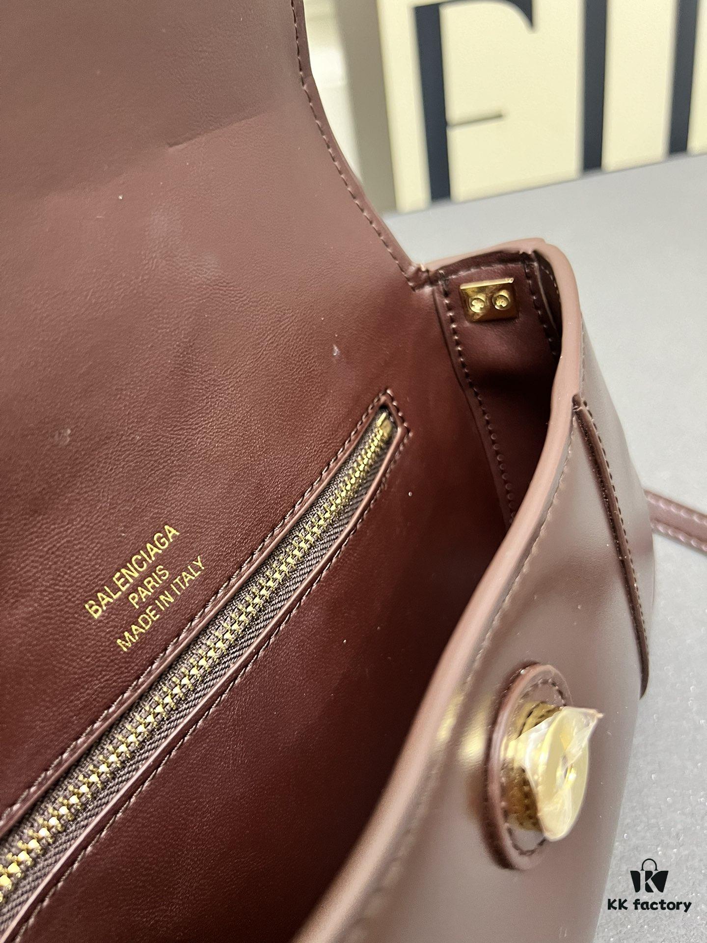 Genuine Top-Layer Cowhide Leather Bag 🎁 Balenciaga Paris, Size 23x13x4cm, 2025 New Arrival Niche Style Handbag 🛍️ Essential for Early Risers
