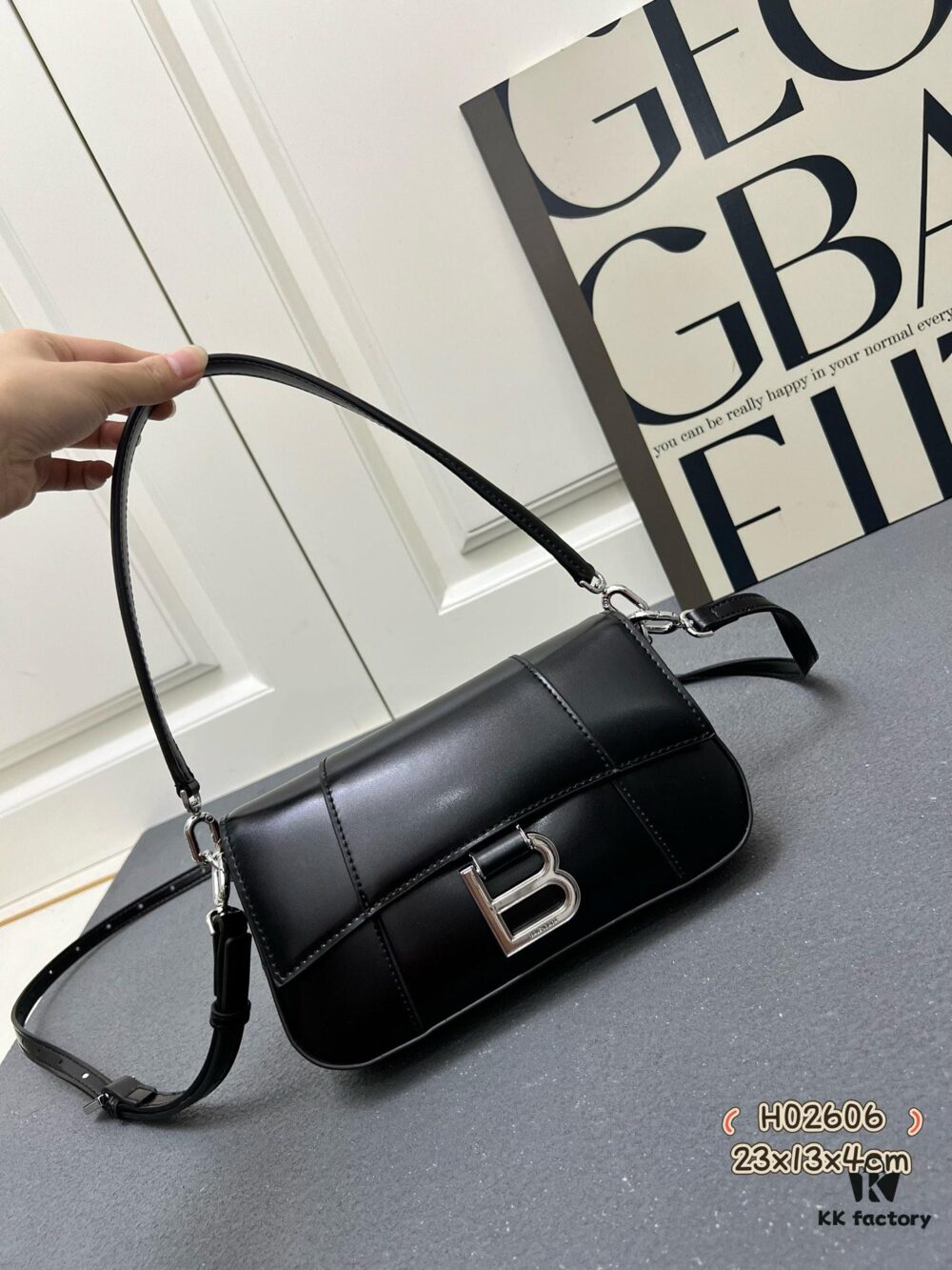 Top Layer Cowhide Balenciaga Paris, 23x13x4cm, 2025 New Arrival Niche Bag, Essential for Early Risers