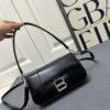 Top Layer Cowhide Balenciaga Paris, 23x13x4cm, 2025 New Arrival Niche Bag, Essential for Early Risers