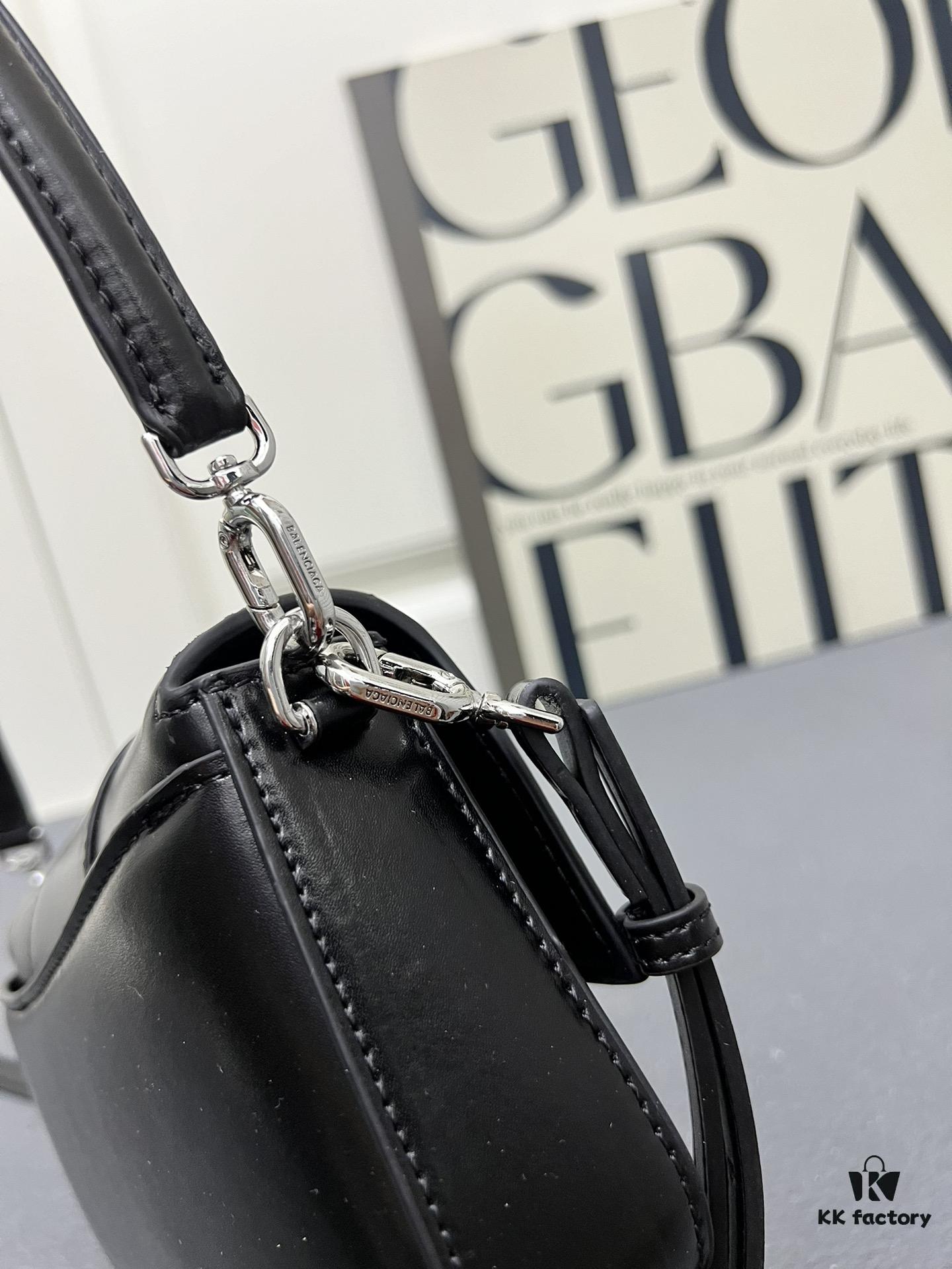 Top Layer Cowhide Balenciaga Paris, 23x13x4cm, 2025 New Arrival Niche Bag, Essential for Early Risers