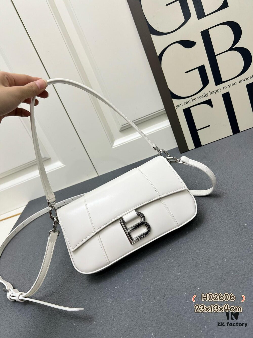 Genuine Top-Layer Cowhide Leather Bag 🎁 Balenciaga Paris, 23x13x4cm, 2025 New Arrival Niche Style Handbag 🛍️ Essential for Early Risers