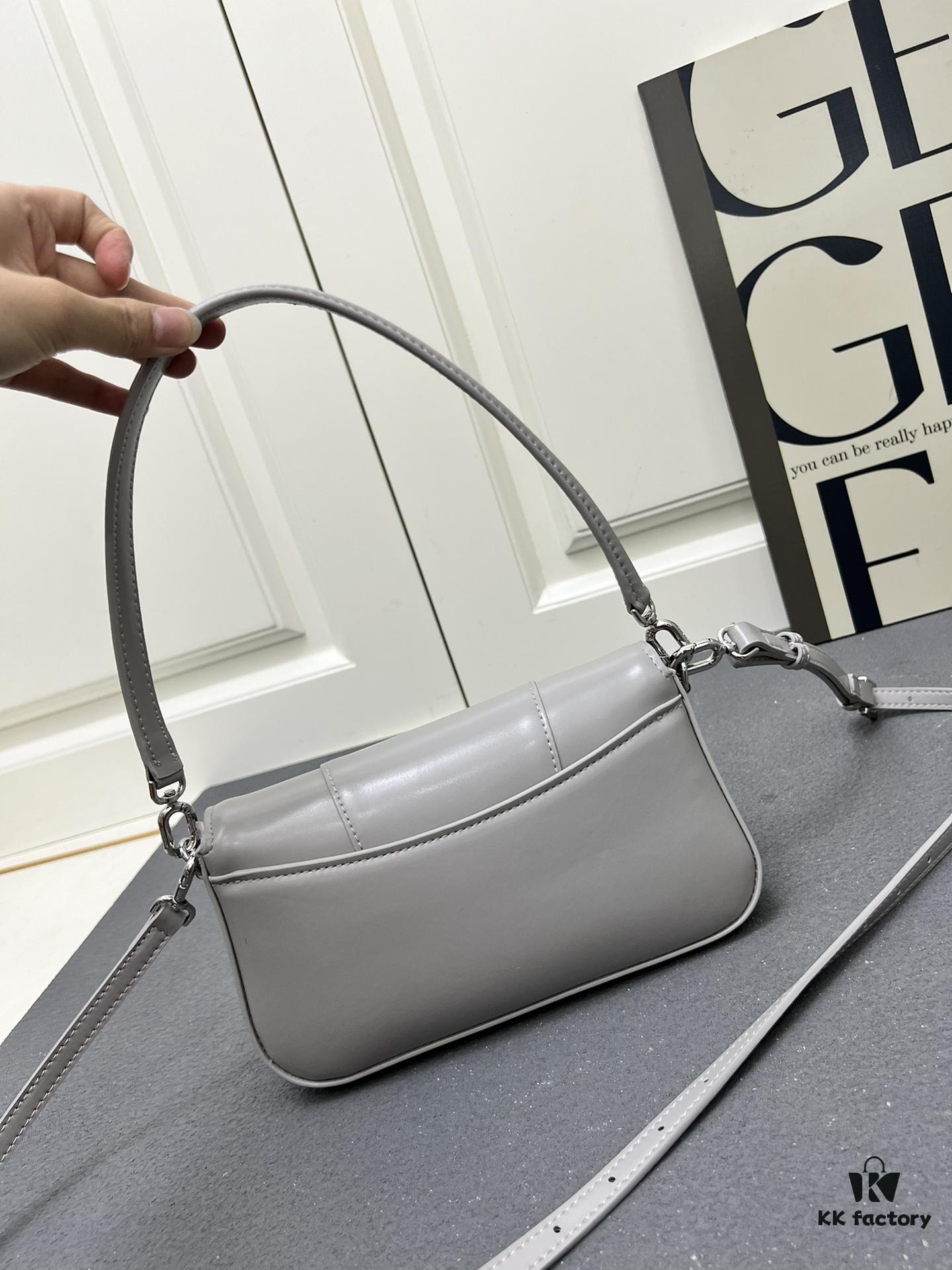 Top Grain Leather Bag 🎁 Balenciaga Paris, Size 23x13x4cm, 2025 New Arrival Niche Style, Must-Have for Early Risers ||| 🌟 Looking for a highly stylish and unique bag? Check out this 2025 new arrival!