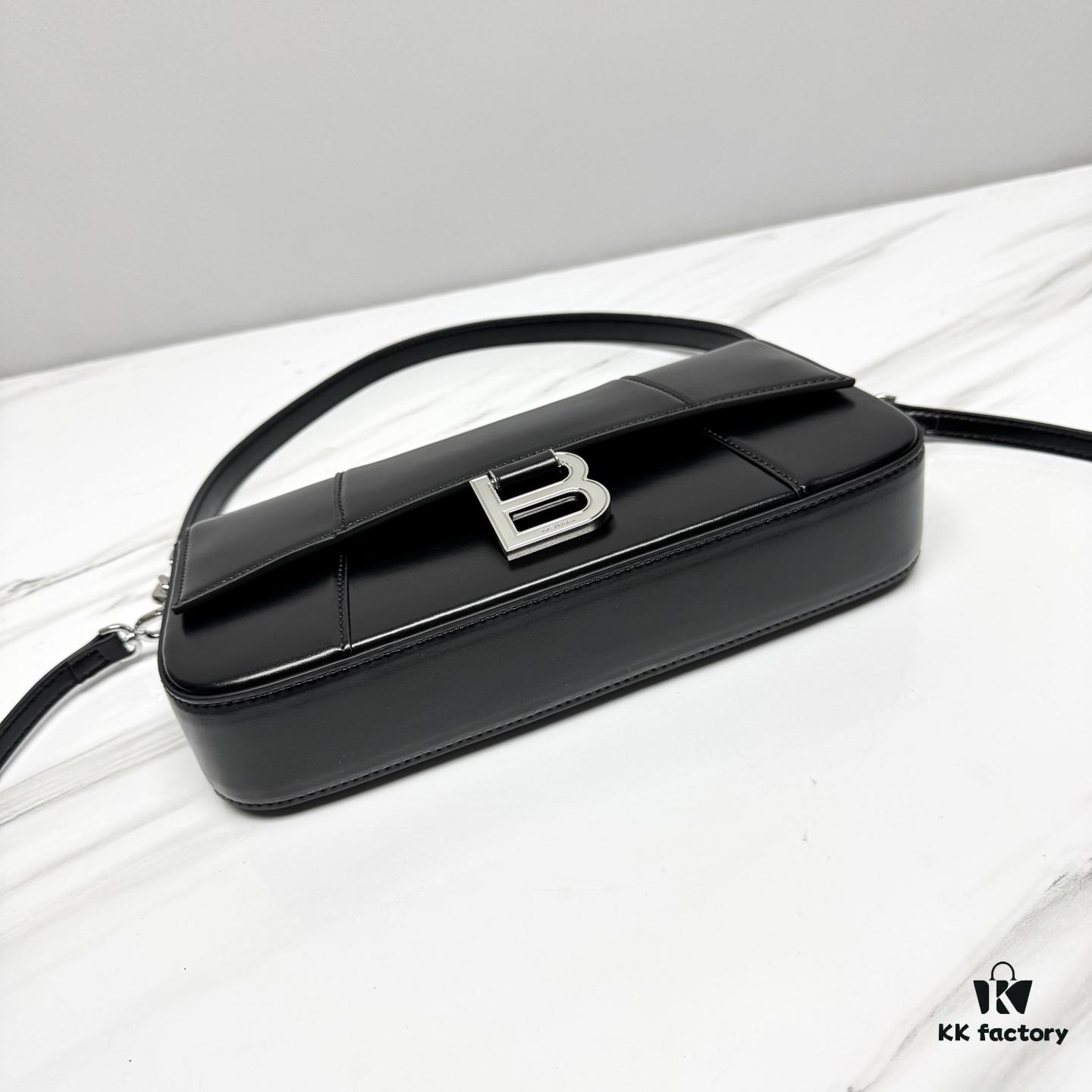 In Stock‼️ Large Size [Black-Silver Plain Weave] BALENCIAGO Hourglass Crossbody Bag