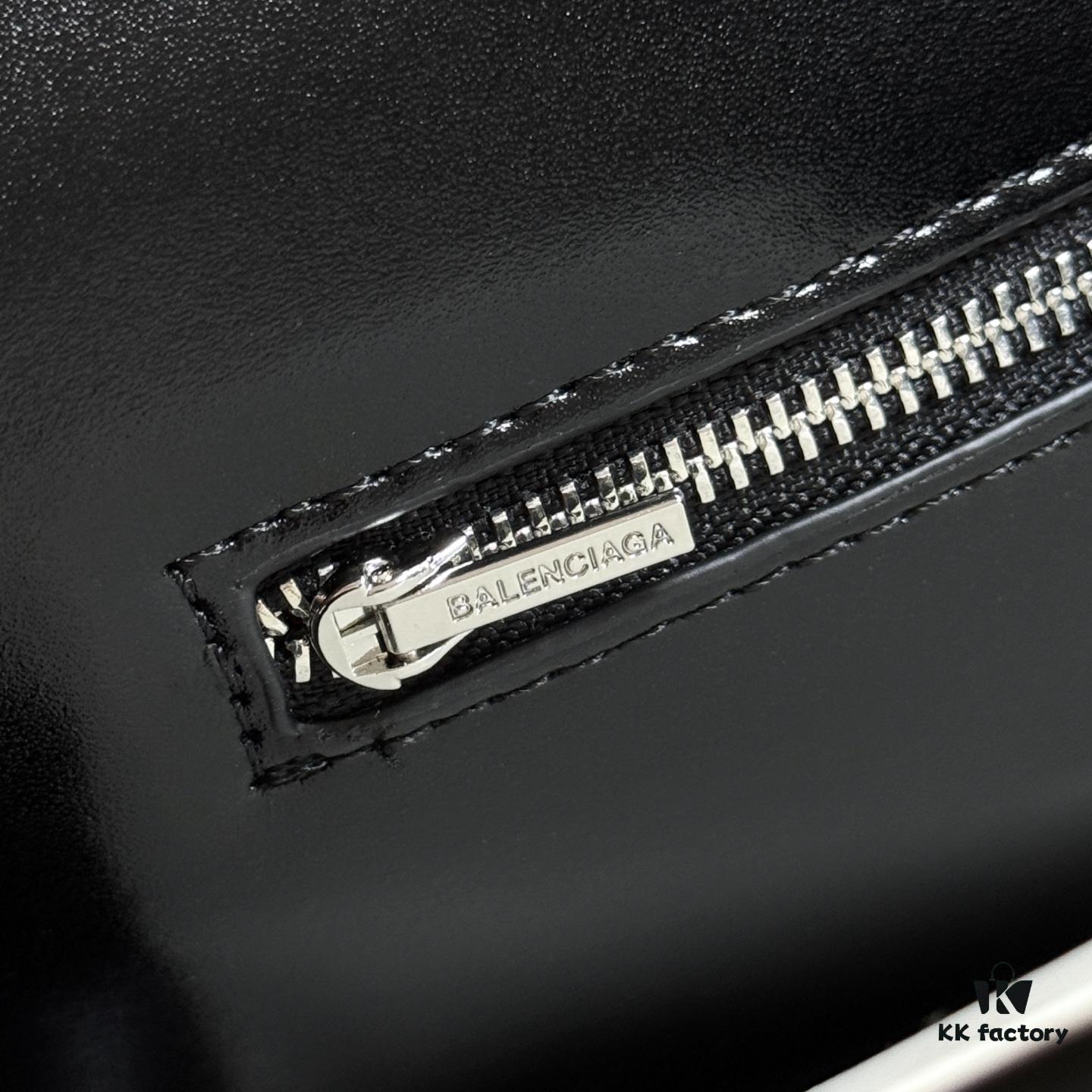 In Stock‼️ Large Size [Black-Silver Plain Weave] BALENCIAGO Hourglass Crossbody Bag