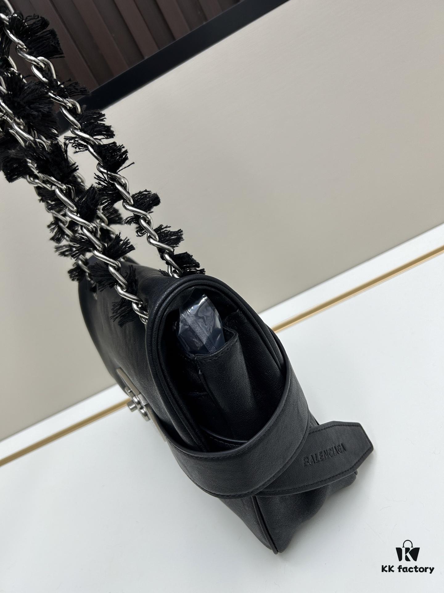 Small Size 💰 Premium Commuter Bag 💜 A Cool Must-Have Item, Made from Imported Full-Grain Leather