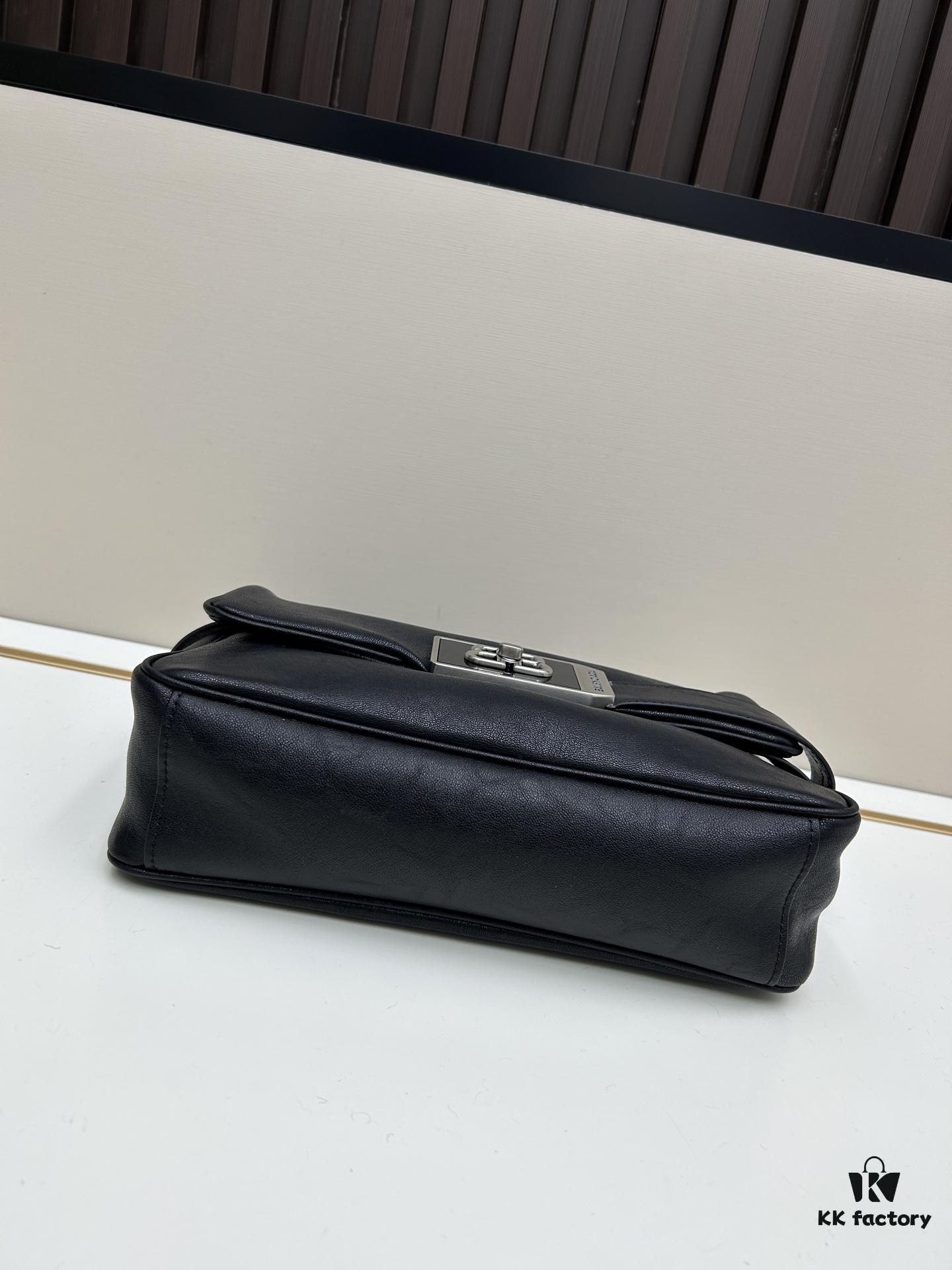 Small Size 💰 Premium Commuter Bag 💜 A Cool Must-Have Item, Made from Imported Full-Grain Leather