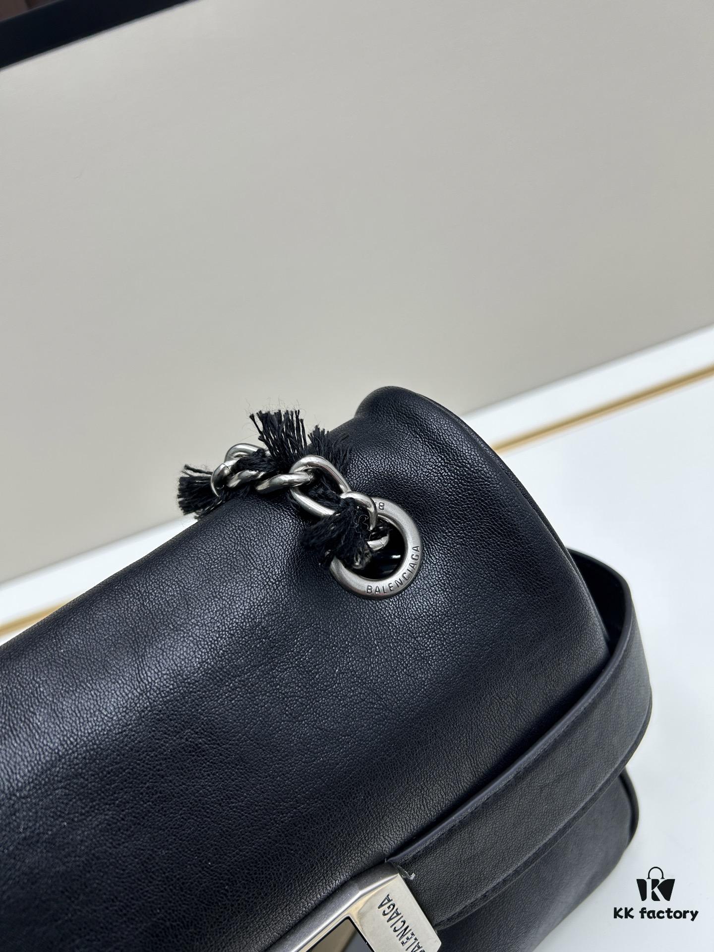 Small Size 💰 Premium Commuter Bag 💜 A Cool Must-Have Item, Made from Imported Full-Grain Leather