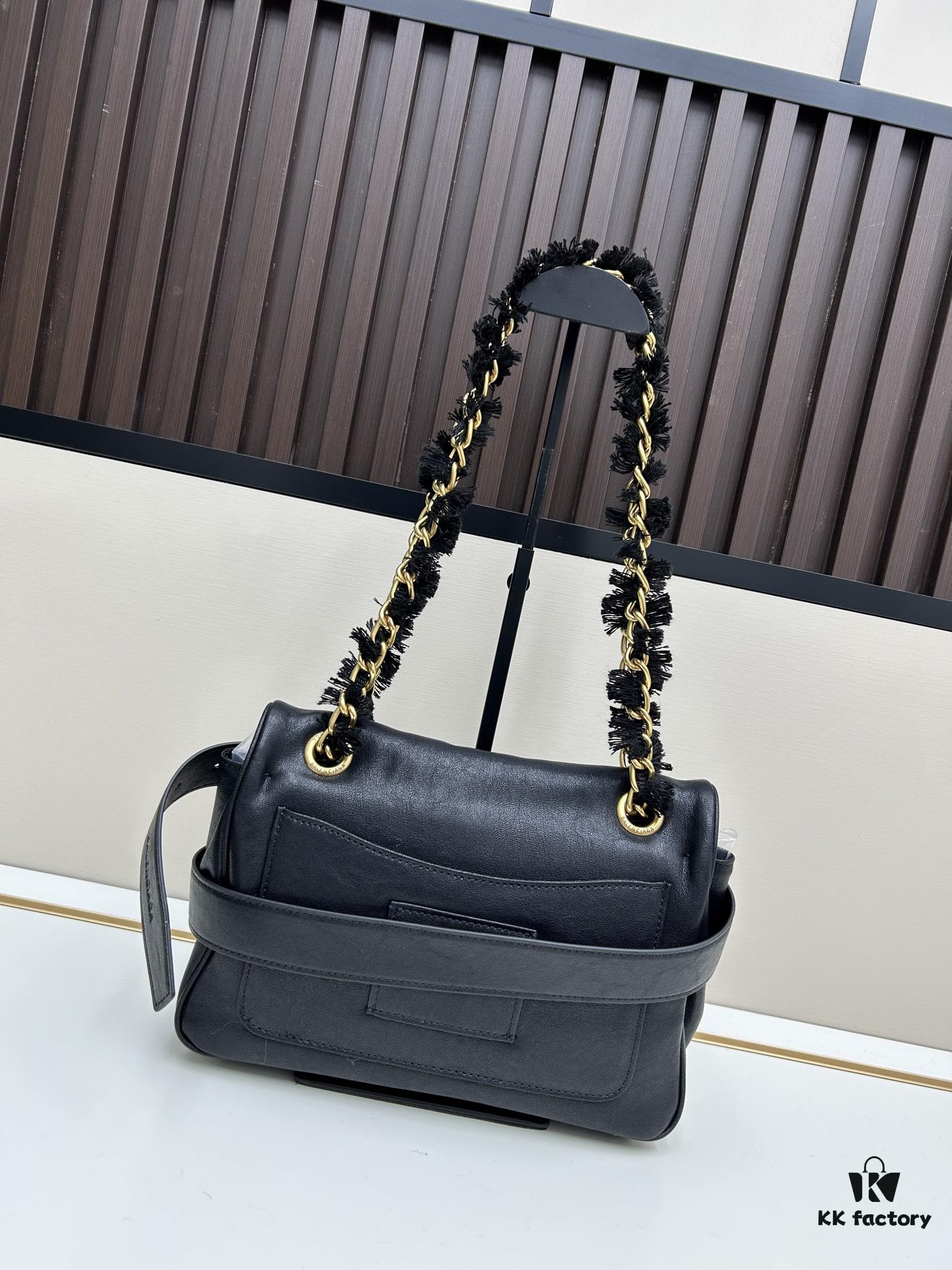 Small Size 💰 Luxury Commuter Bag 💜 A Cool Item Worth Having, Made of Imported Full-Grain Leather