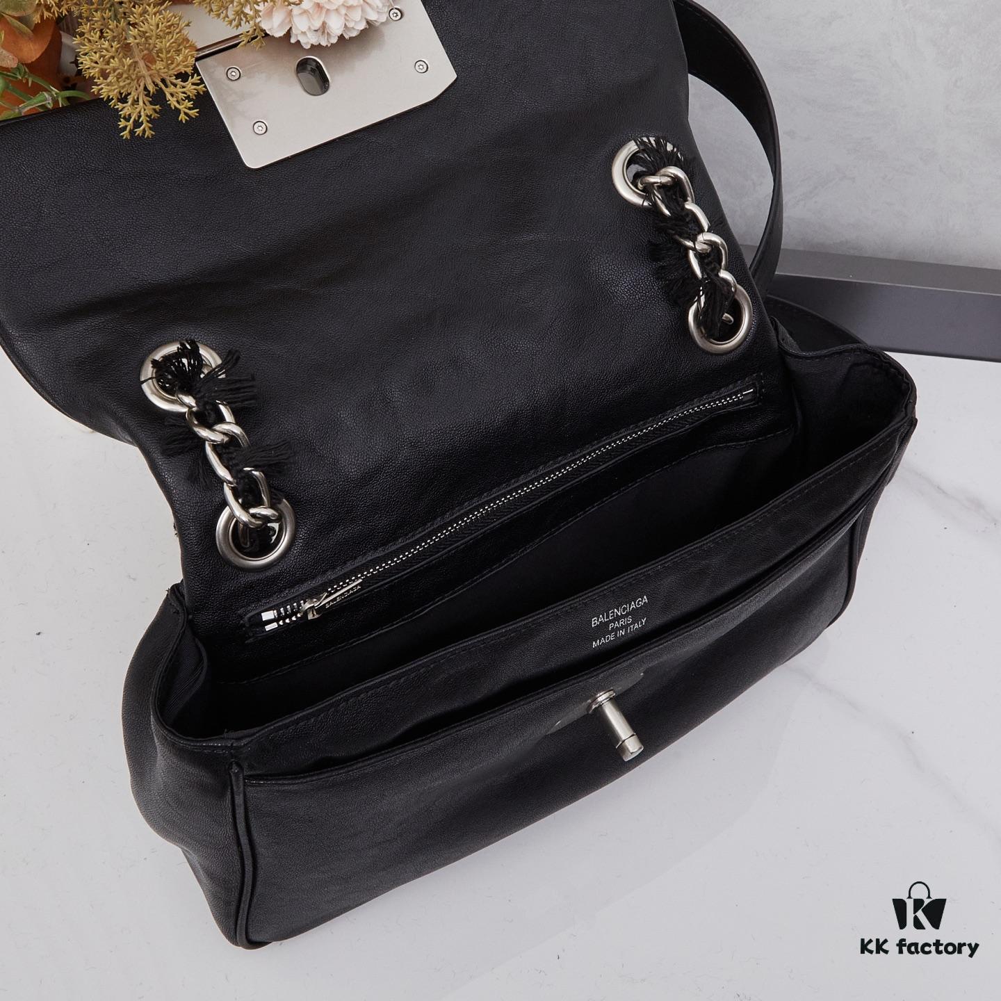 Small Size 💰 Premium Commuter Bag 💜 A Cool Item Worth Having, Made of Imported Full-Grain Leather