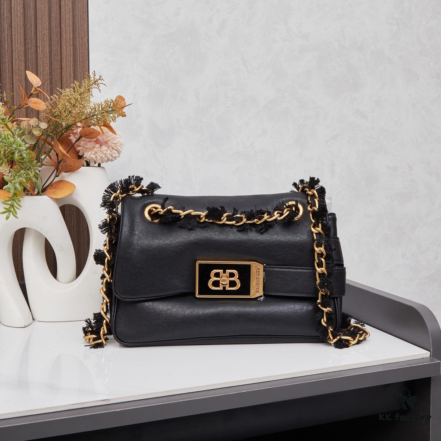 Small Size 💰 Premium Commuter Bag 💜 A Cool Item Worth Owning, Made of Imported Full-Grain Leather