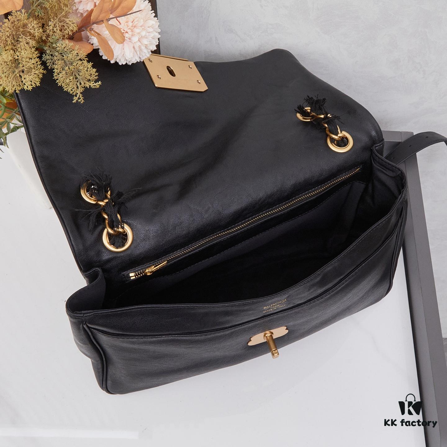 Large Size Luxury Commuter Bag 💜 Cool Must-Have Item, Made of Imported Full-Grain Leather