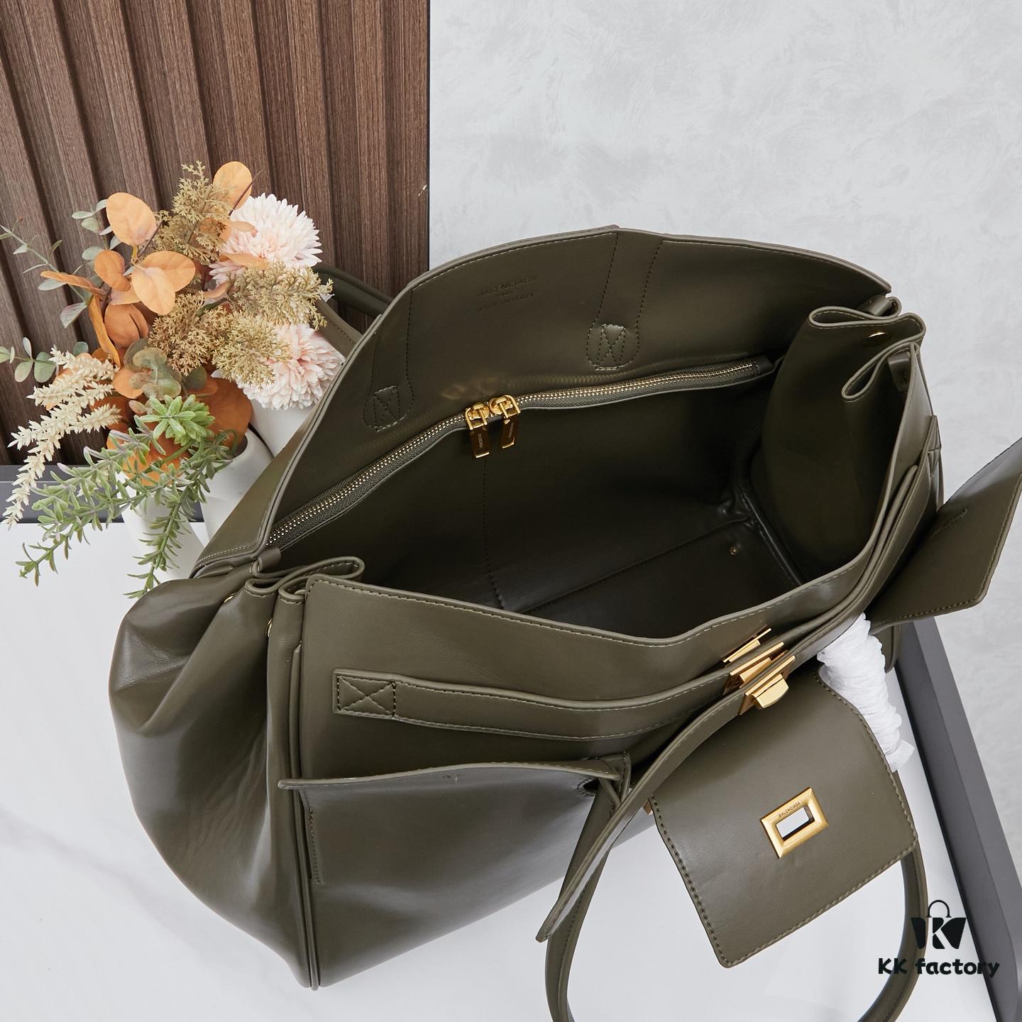 Large Paris Fashion 2025 Balenciaga Belair Carry All Handbag