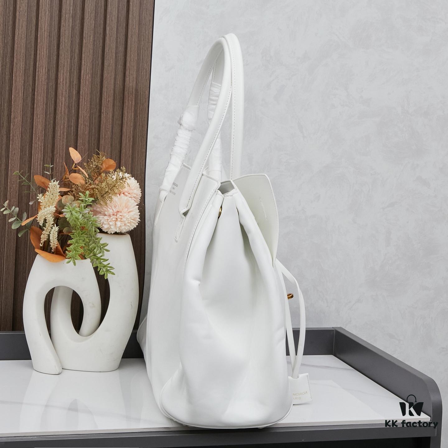 Large Size BALENCIAGA 2025 Belair Carry All Handbag