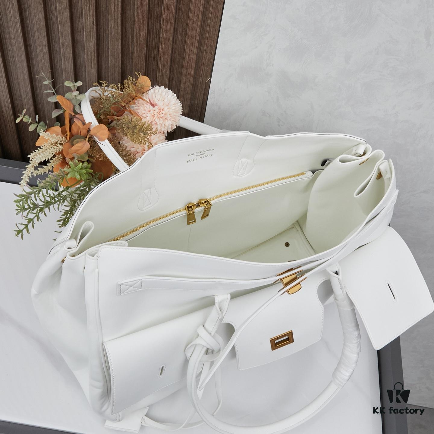 Large Size BALENCIAGA 2025 Belair Carry All Handbag