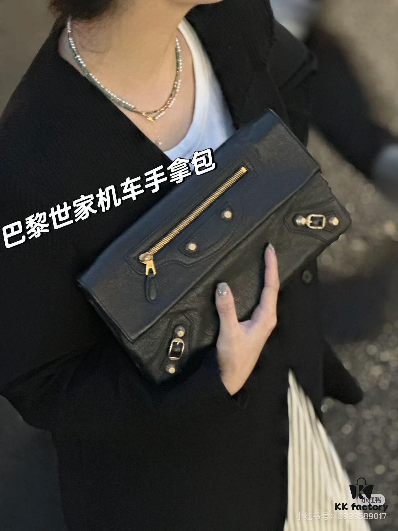 Vintage Balenciaga Motorbike Bag - Finally Appreciating the Cool Charm of This Style