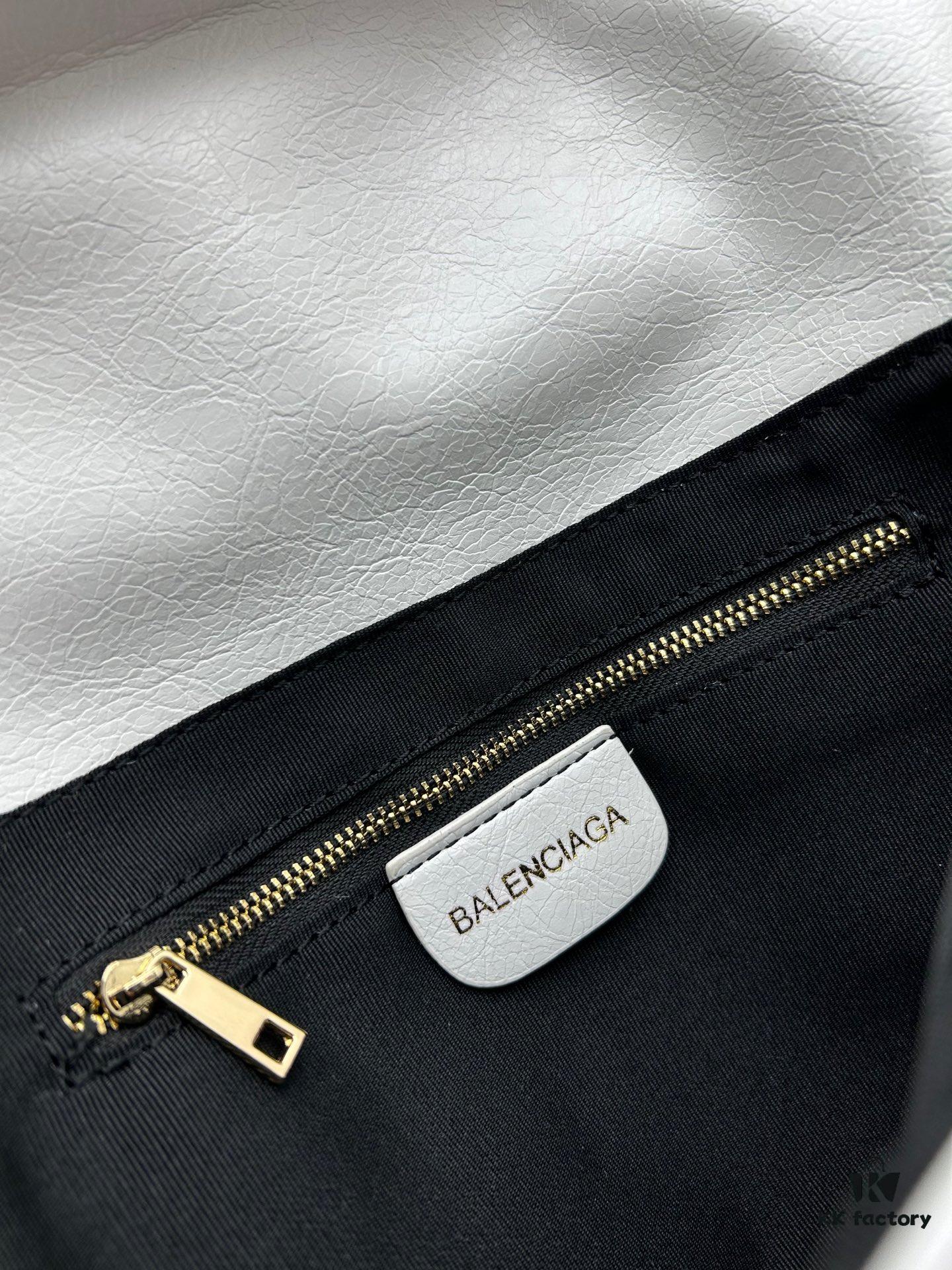 Box Included: Finally Fell in Love with the Biker Bag Vibe