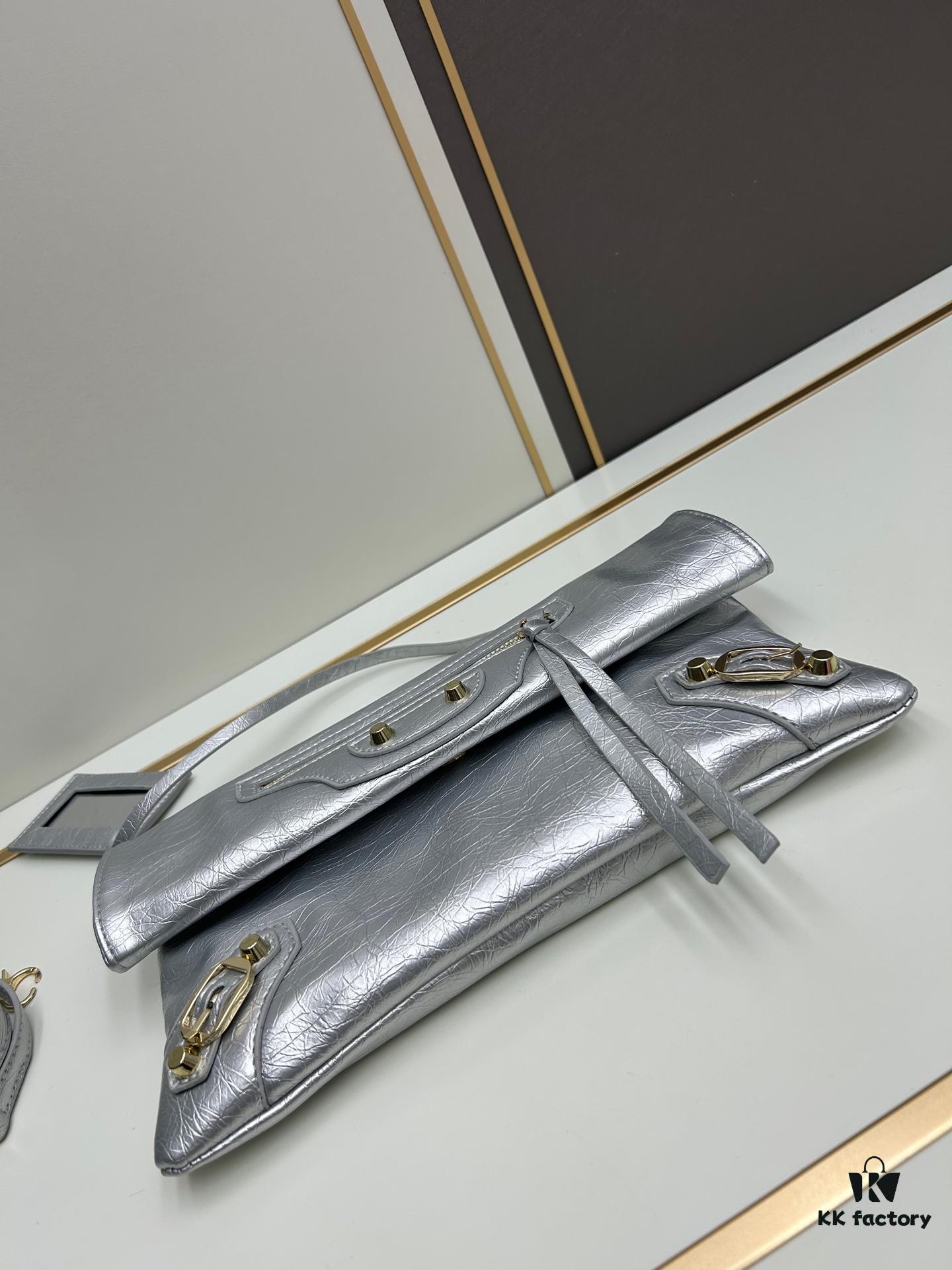 Vintage Balenciaga Motorbike Bag - Stylish and Spacious Crossbody or Handheld Design