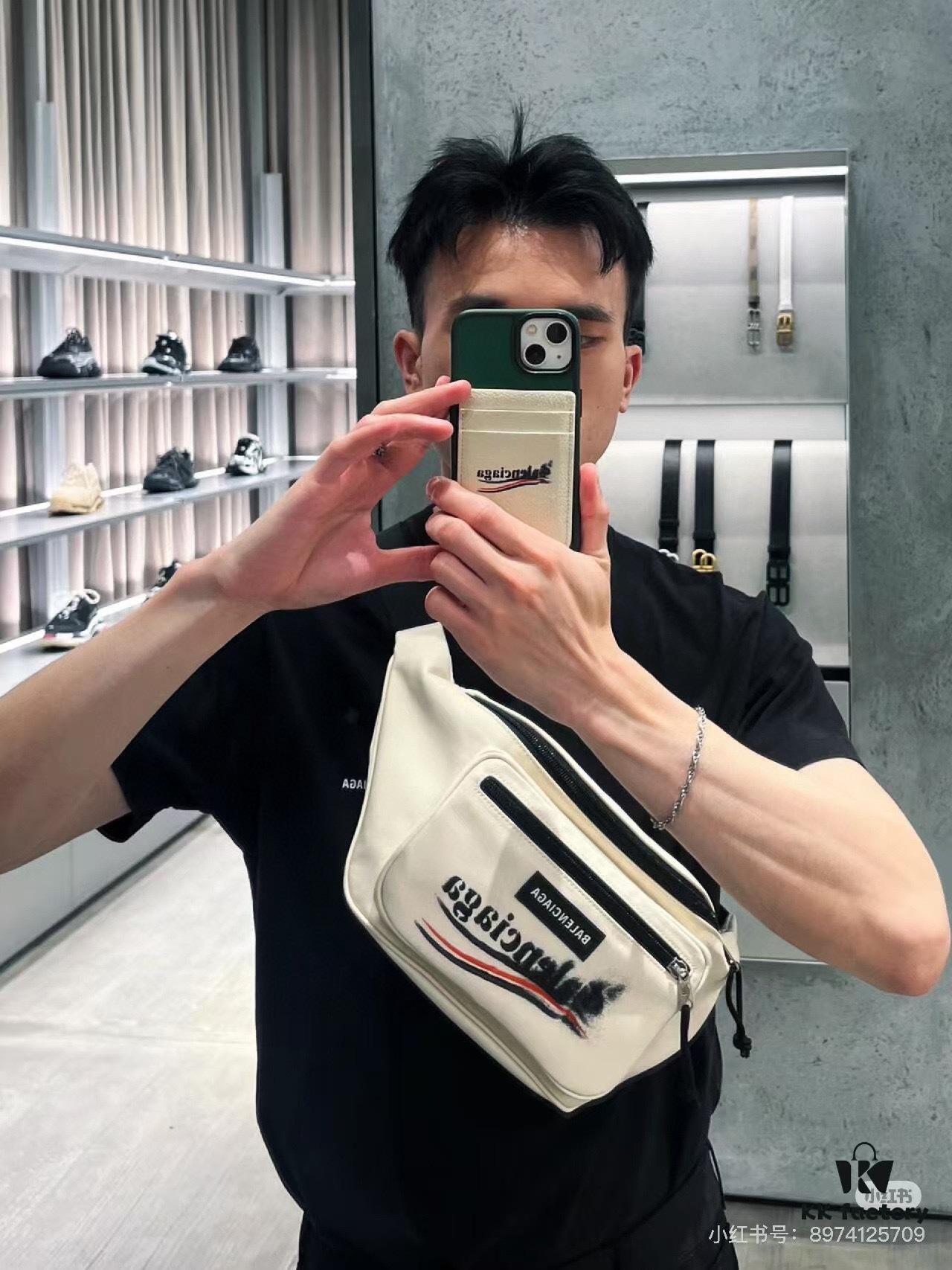 Balenciaga Fashion Waist Bag Makes You the Street Style Star