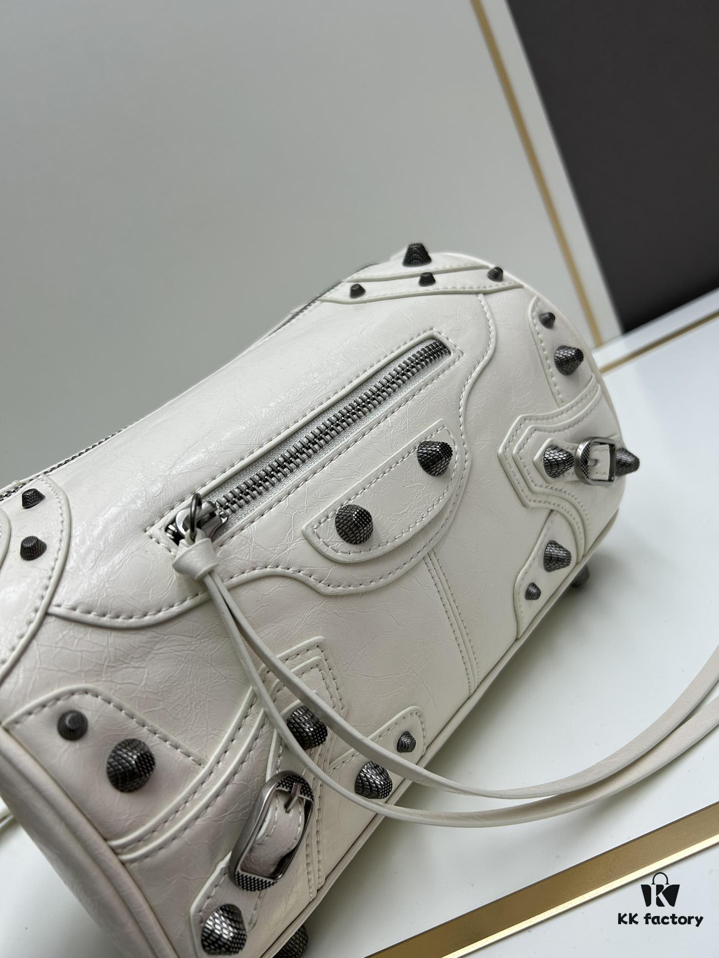 Balenciaga Cagole Duffle Bag – The Perfect Mini Pillow Bag, Stylish and Versatile