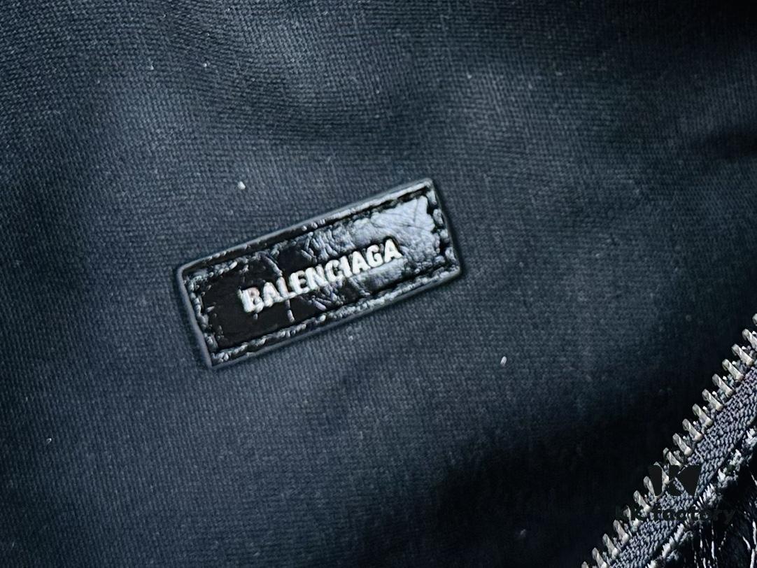 Balenciaga Cagole Duffle Bag – The Perfect Mini Pillow Bag, Adjustable for Crossbody, Shoulder, or Handheld Wear