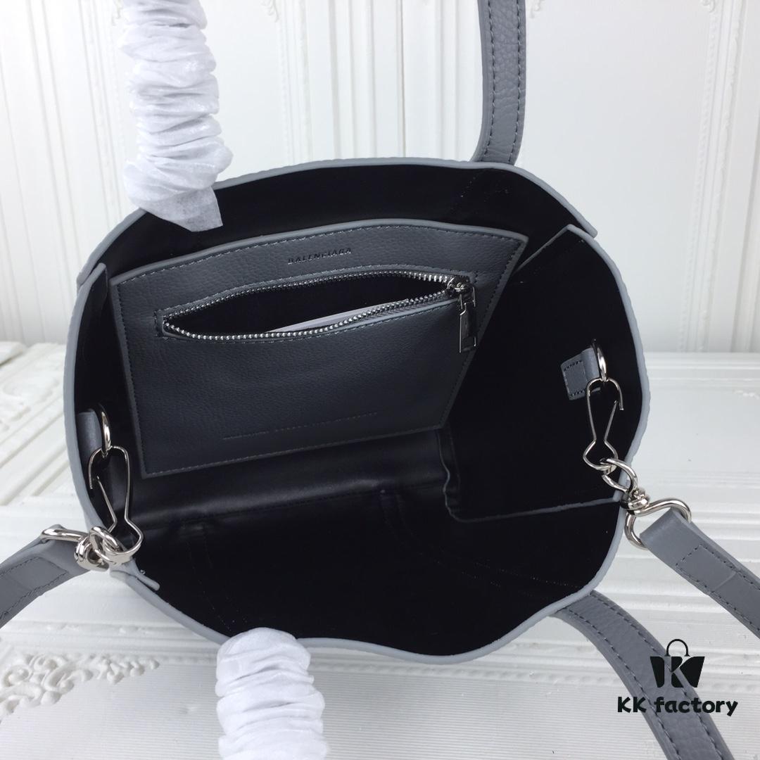 Balenciaga B. Everyday Tote Bag Mini Size – New Arrival, Stylish and Practical, Made from Italian Imported Calfskin Leather